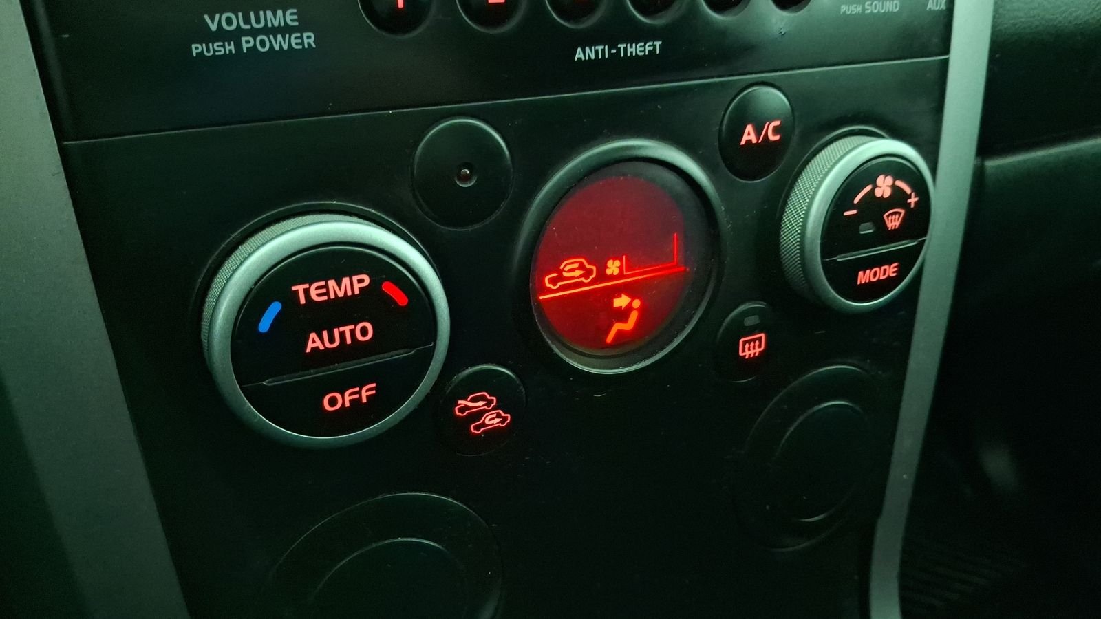 Suzuki Grand Vitara 2011 - Imagen 14 de 15