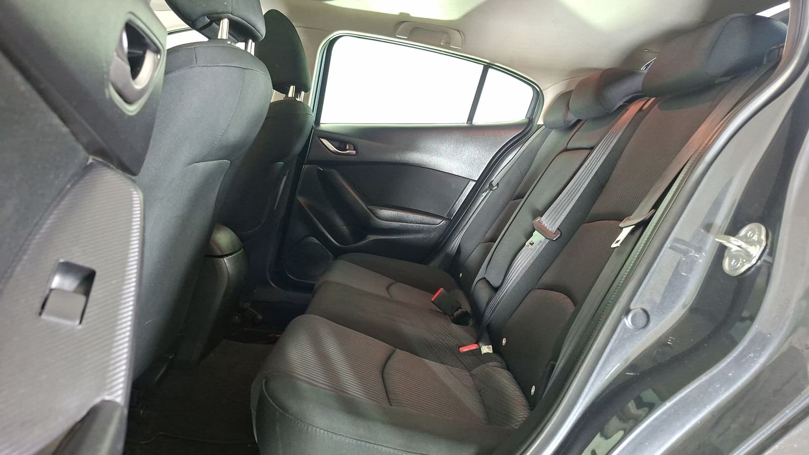 Mazda Mazda 3 2016 - Imagen 16 de 18
