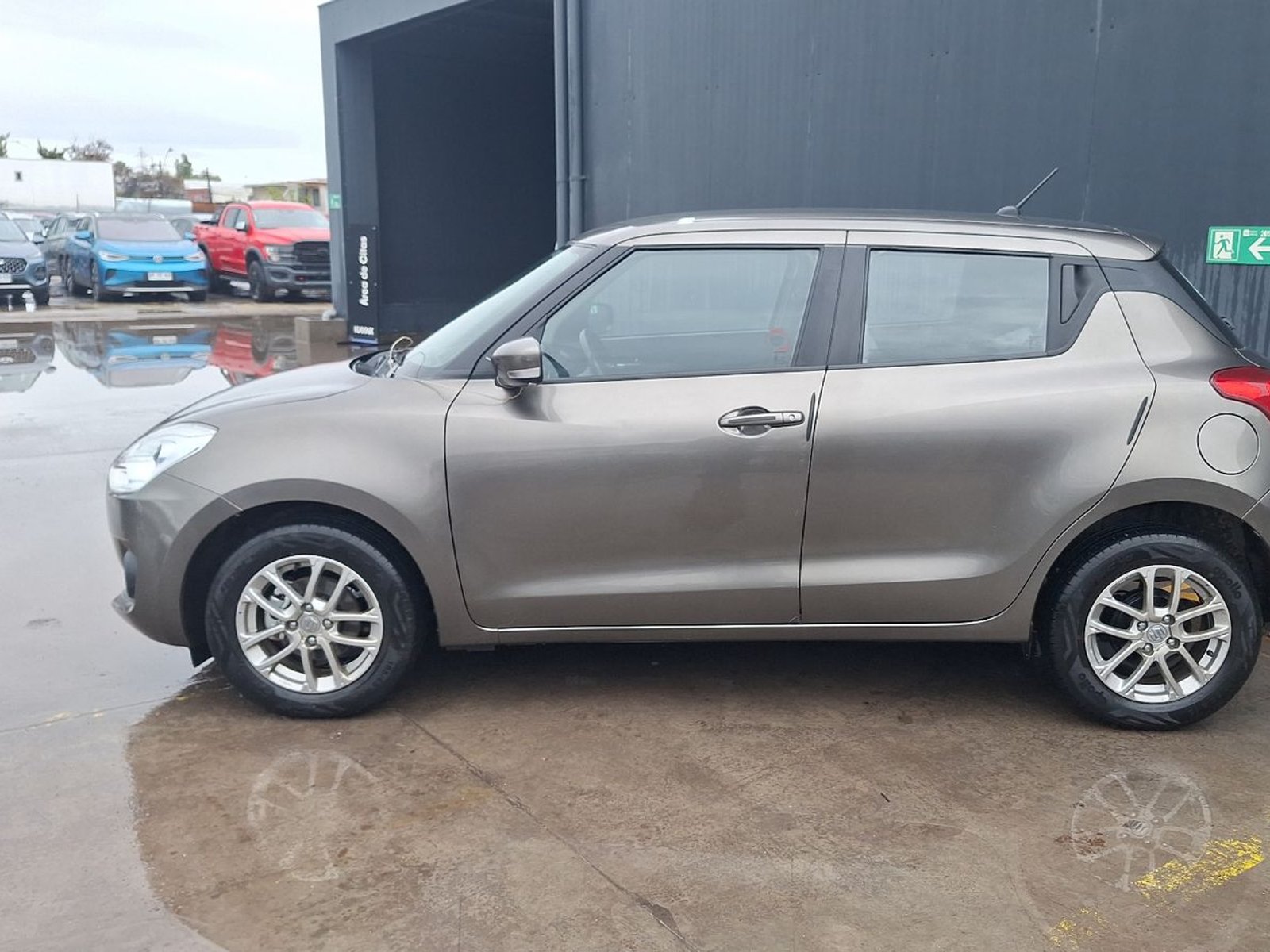 Suzuki Swift 2023 - Foto 2 de 14