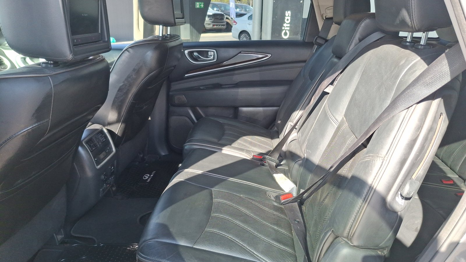 Infiniti QX60 2017 - Imagen 16 de 18