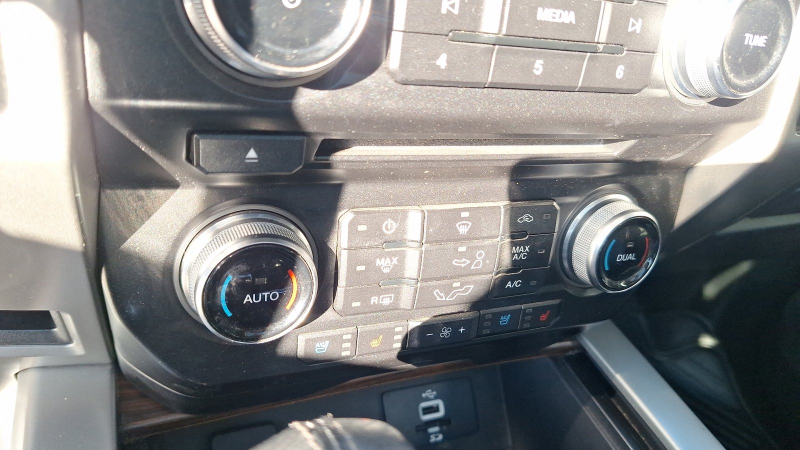 Ford F-150 2017 - Imagen 16 de 16