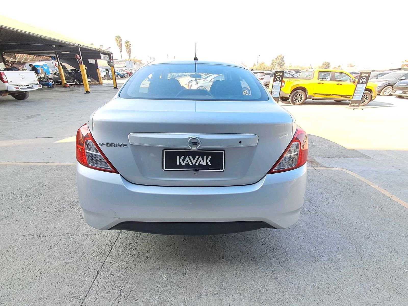 Nissan Versa 2021 - Imagen 4 de 4