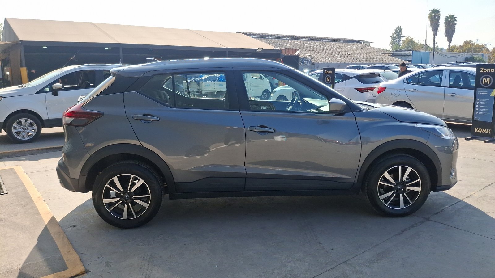 Nissan Kicks 2025 - Imagen 4 de 15