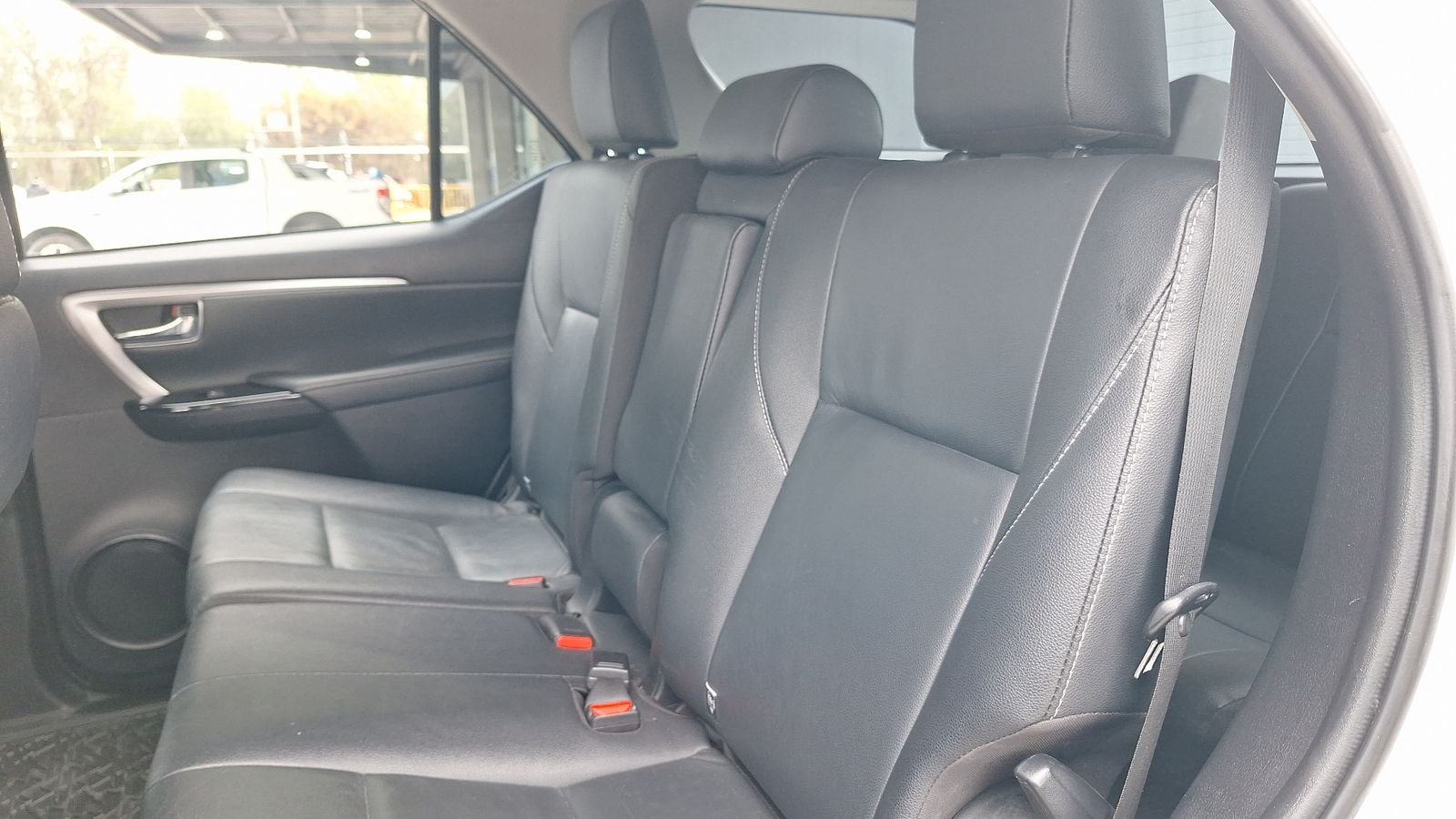 Toyota Fortuner 2023 - Imagen 14 de 16