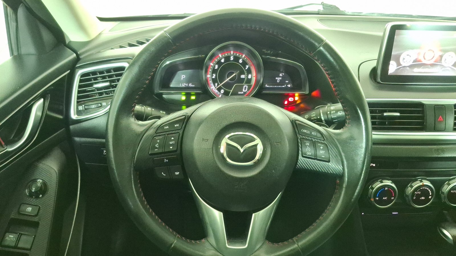 Mazda Mazda 3 2015 - Imagen 8 de 17