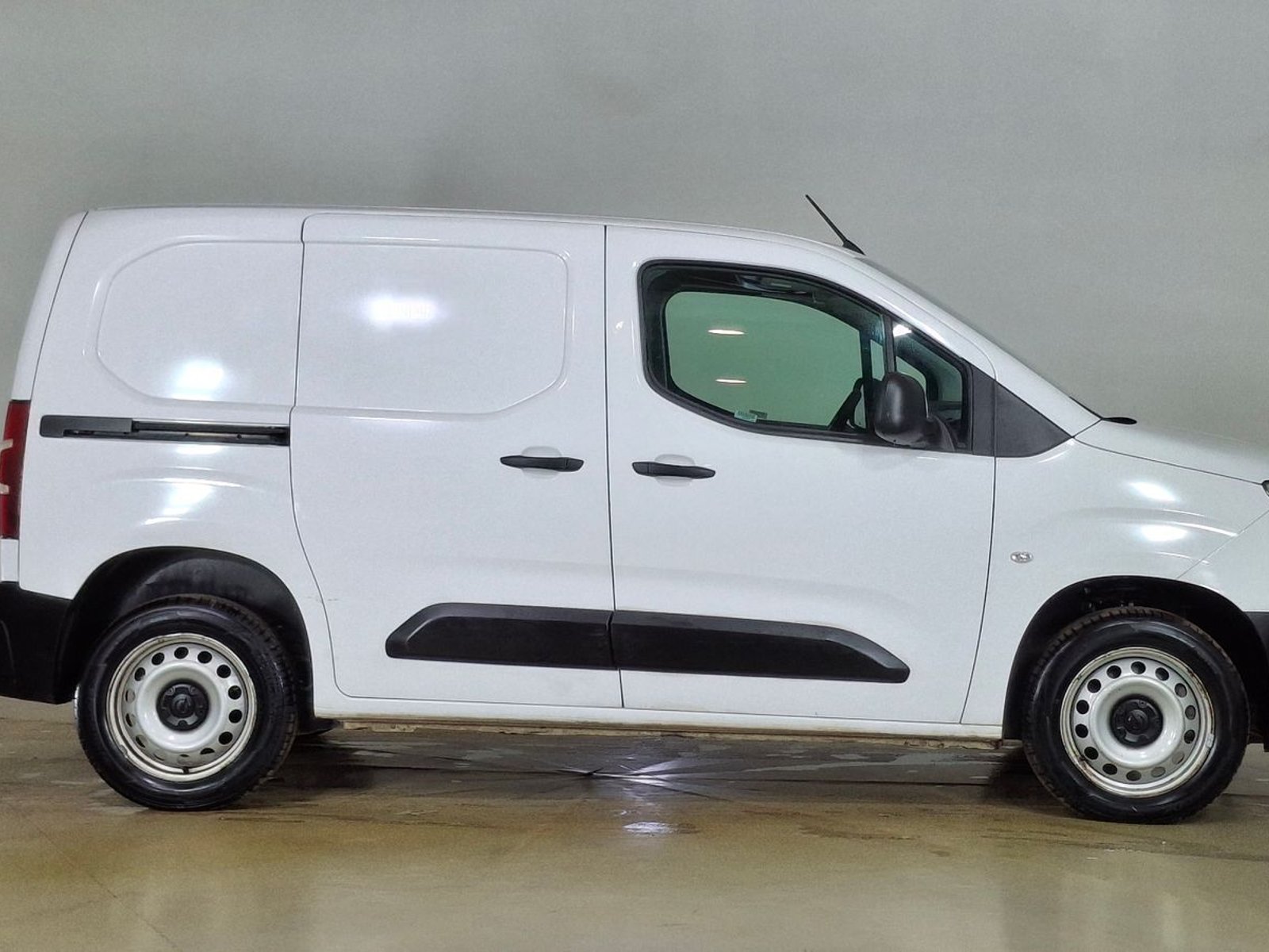 Opel Combo 2024 - Foto 3 de 13