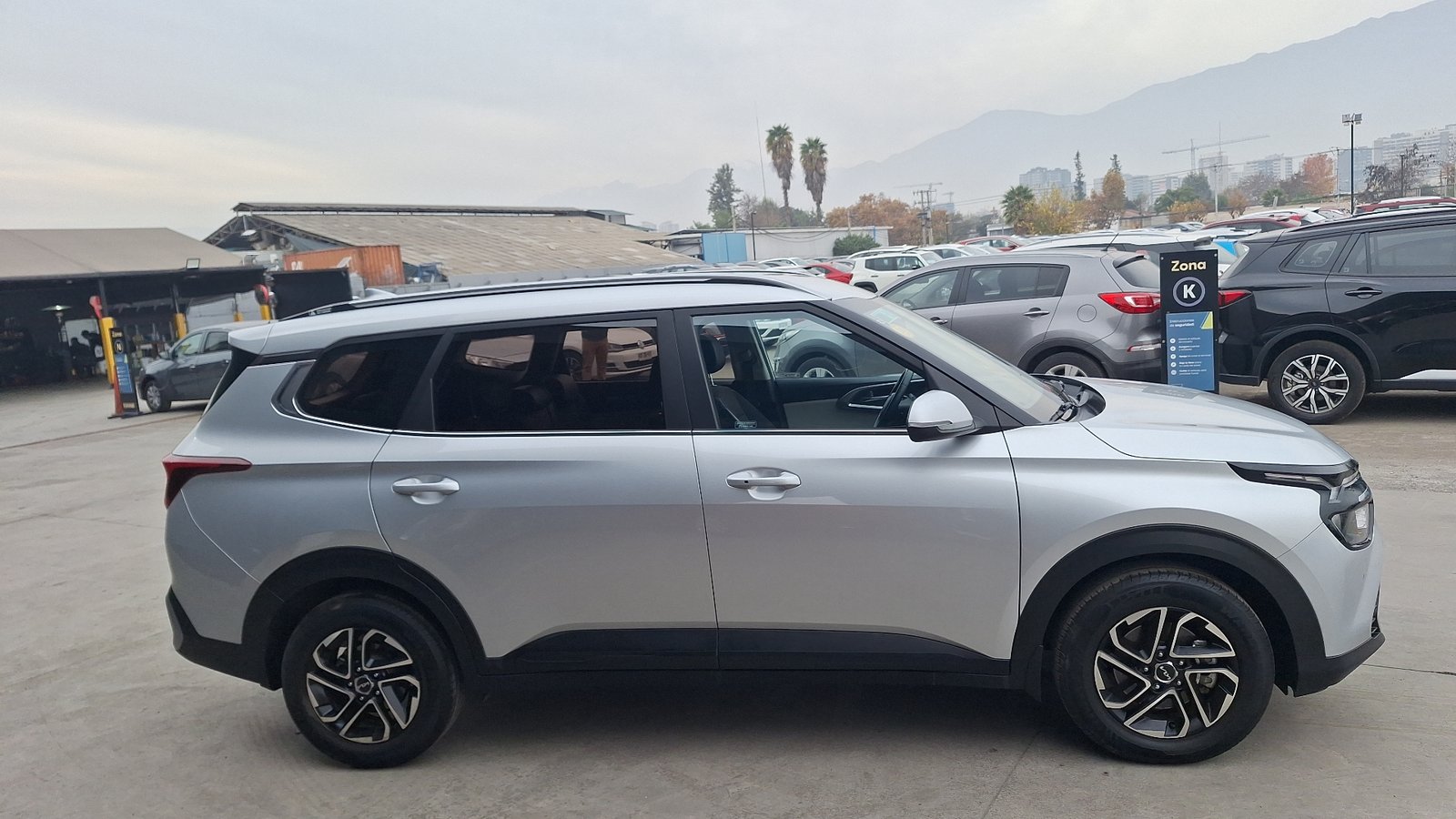 Kia Carens 2023 - Imagen 5 de 16