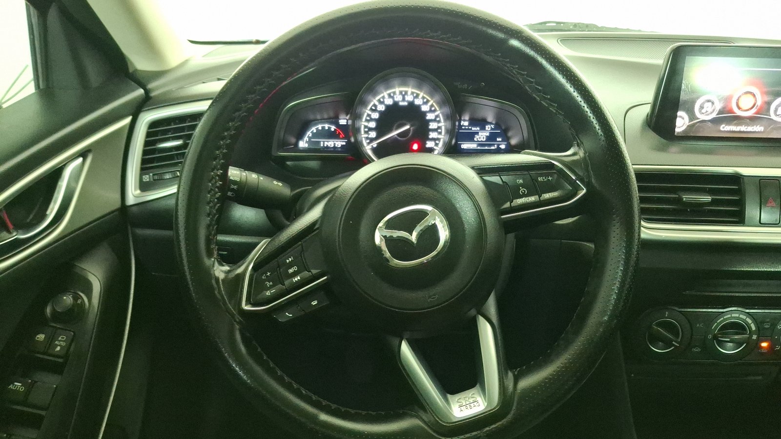 Mazda Mazda 3 2017 - Imagen 8 de 16