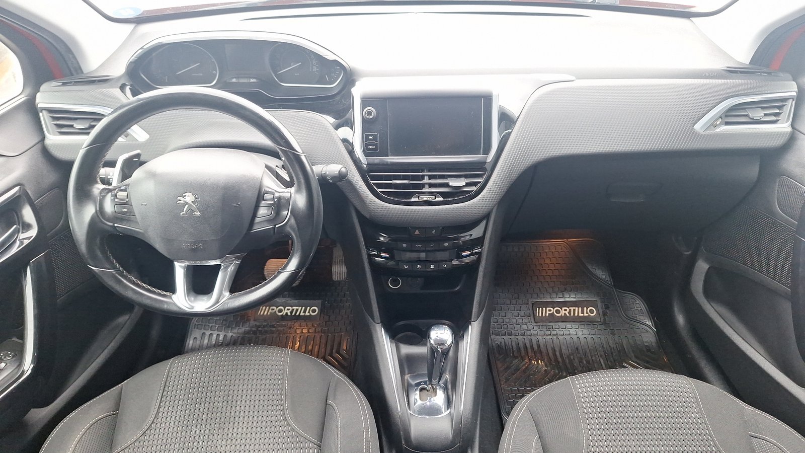 Peugeot 208 2016 - Imagen 6 de 16