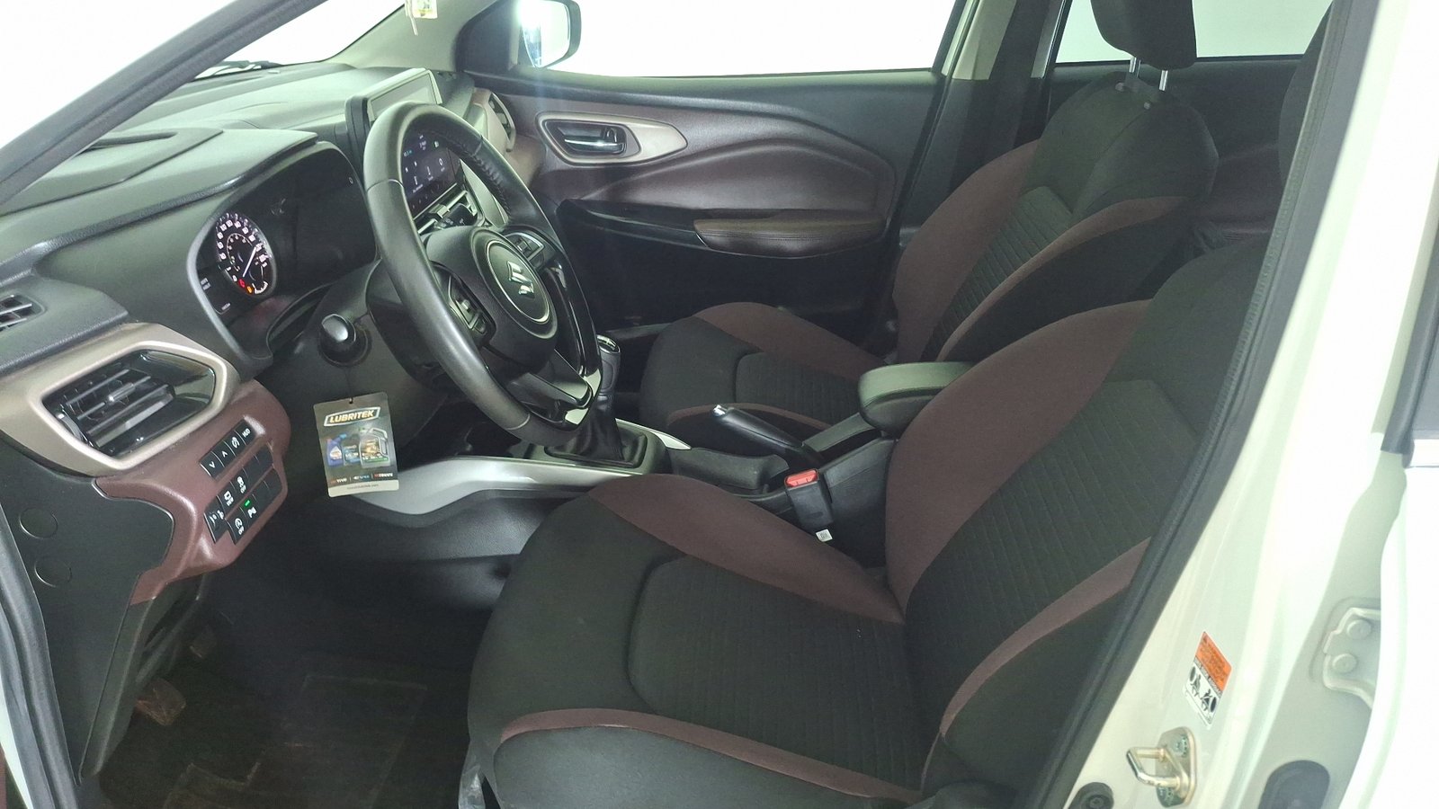 Suzuki Fronx 2025 - Imagen 13 de 16
