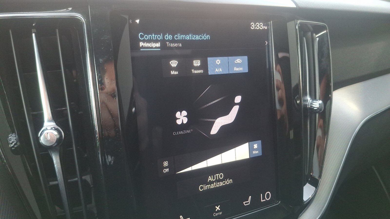 Volvo XC60 2018 - Imagen 16 de 17