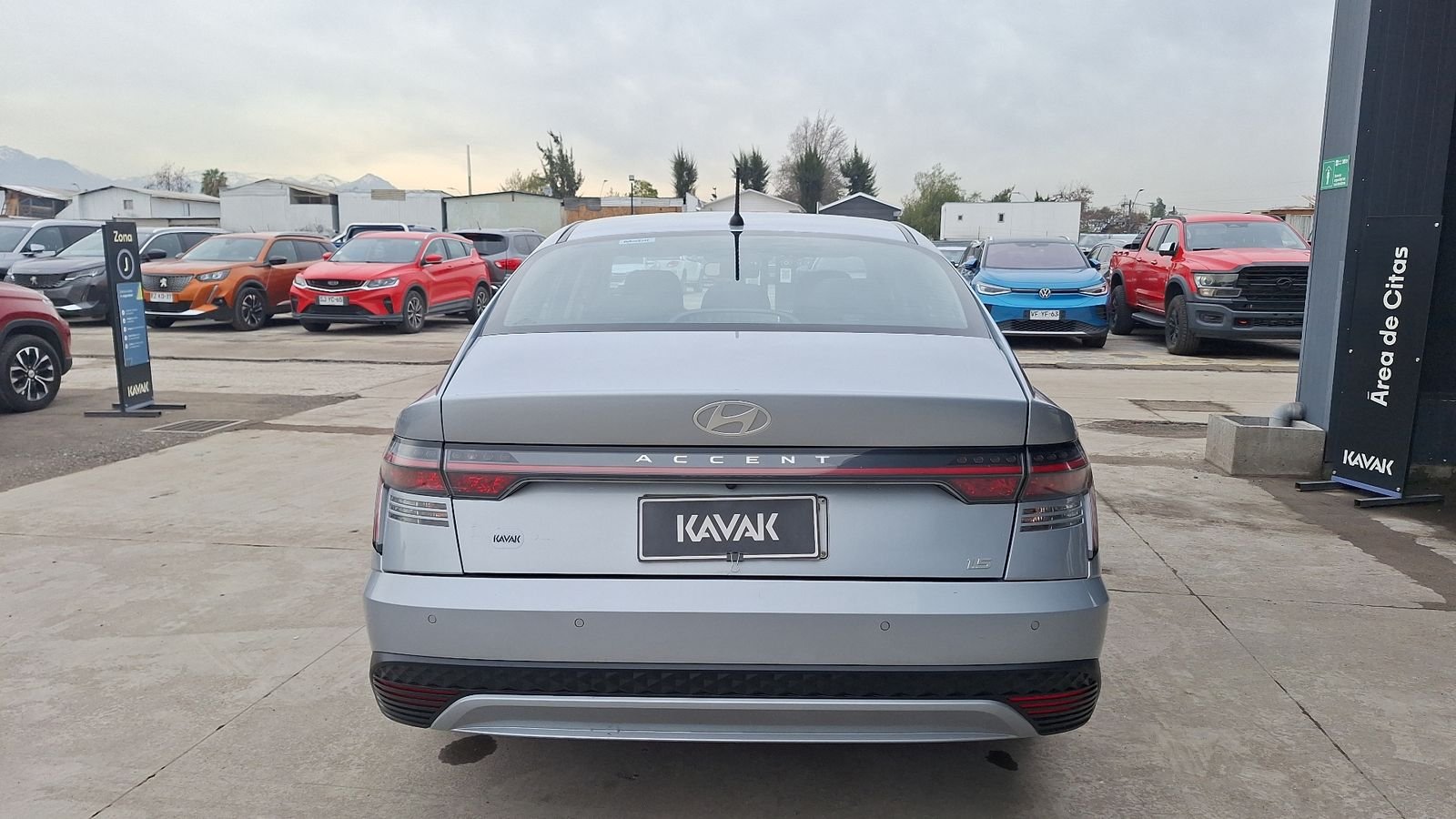 Hyundai Accent 2024 - Imagen 3 de 15