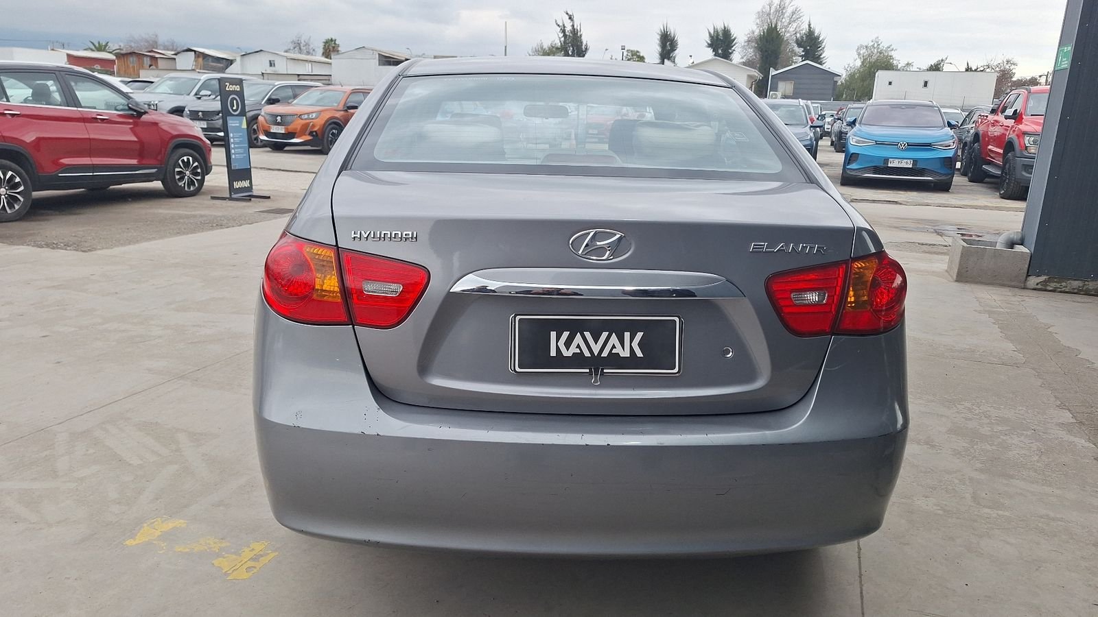 Hyundai Elantra 2011 - Imagen 3 de 14