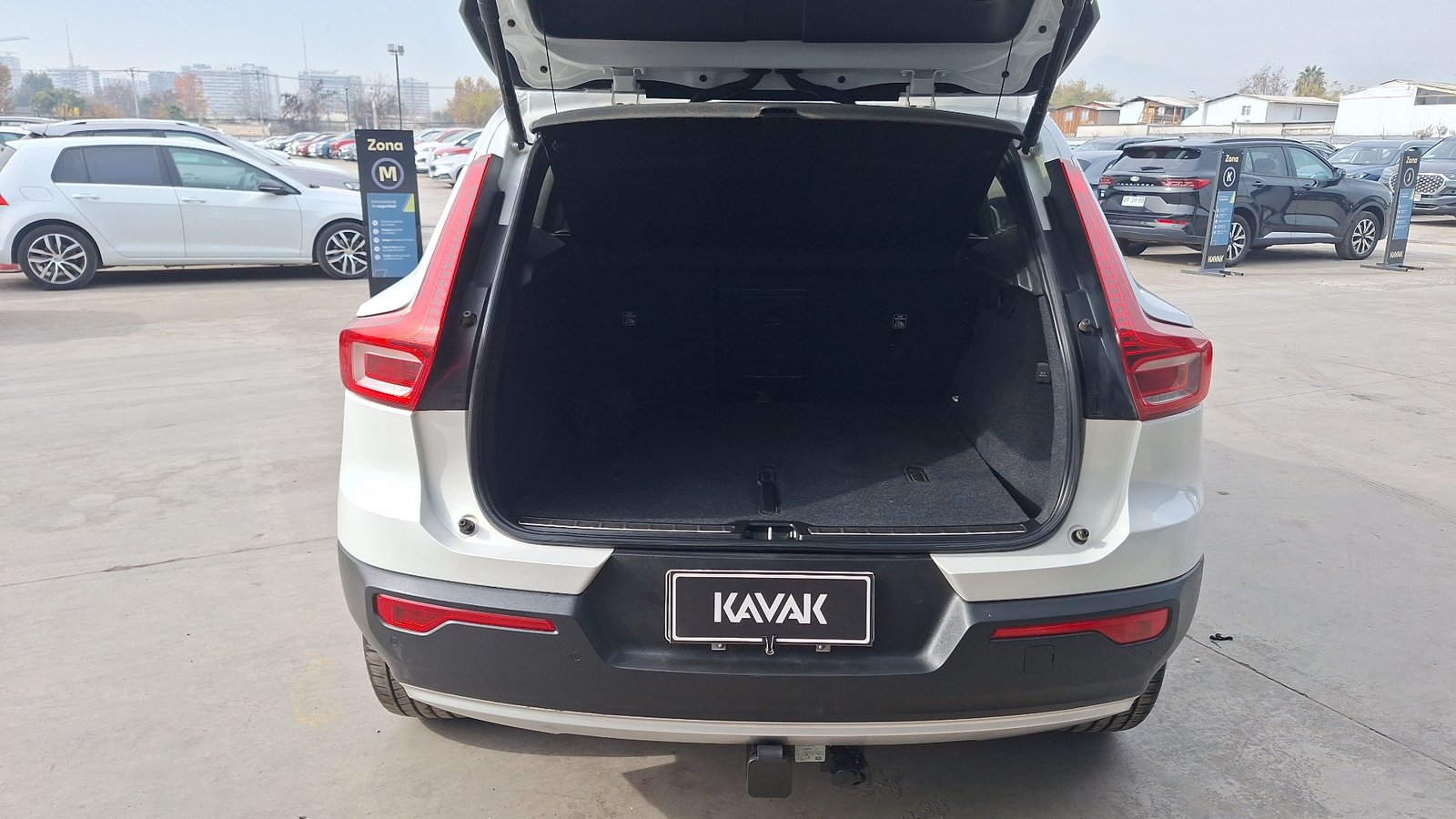 Volvo XC40 2022 - Imagen 4 de 16
