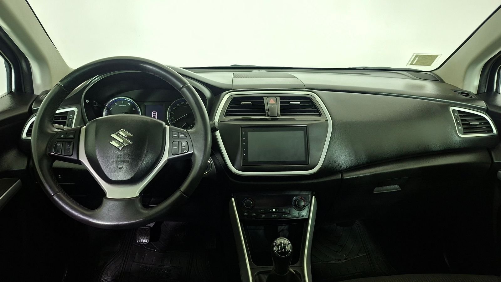 Suzuki S-Cross 2019 - Imagen 8 de 17