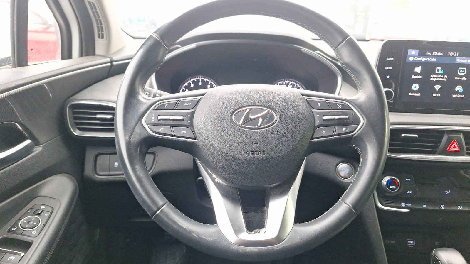 Hyundai Santa Fe 2023 - Imagen 8 de 16