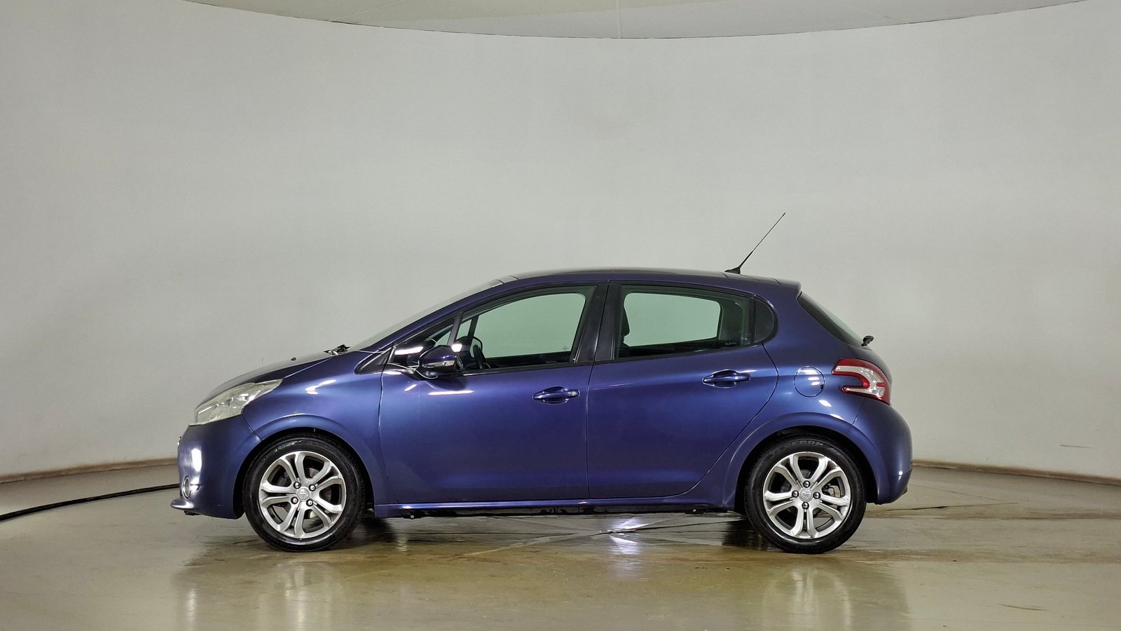Peugeot 208 2014 - Imagen 7 de 17
