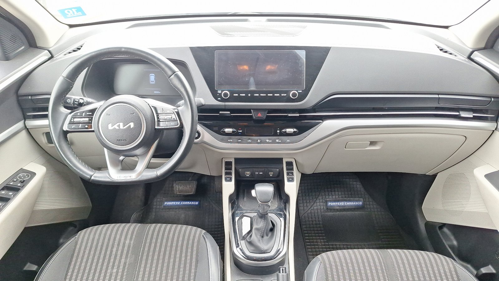 Kia Carens 2023 - Imagen 6 de 16