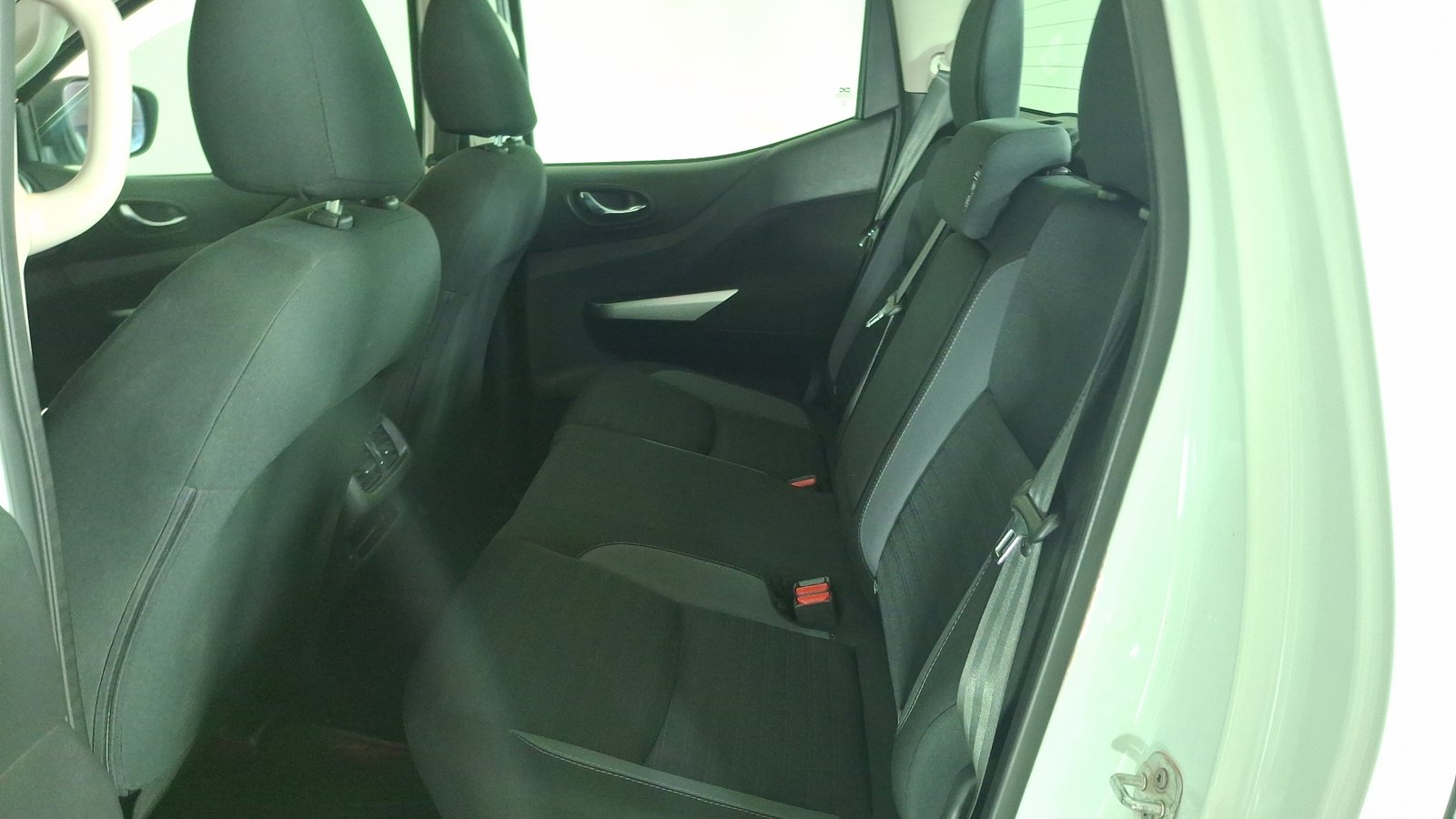 Nissan Navara 2024 - Imagen 14 de 16