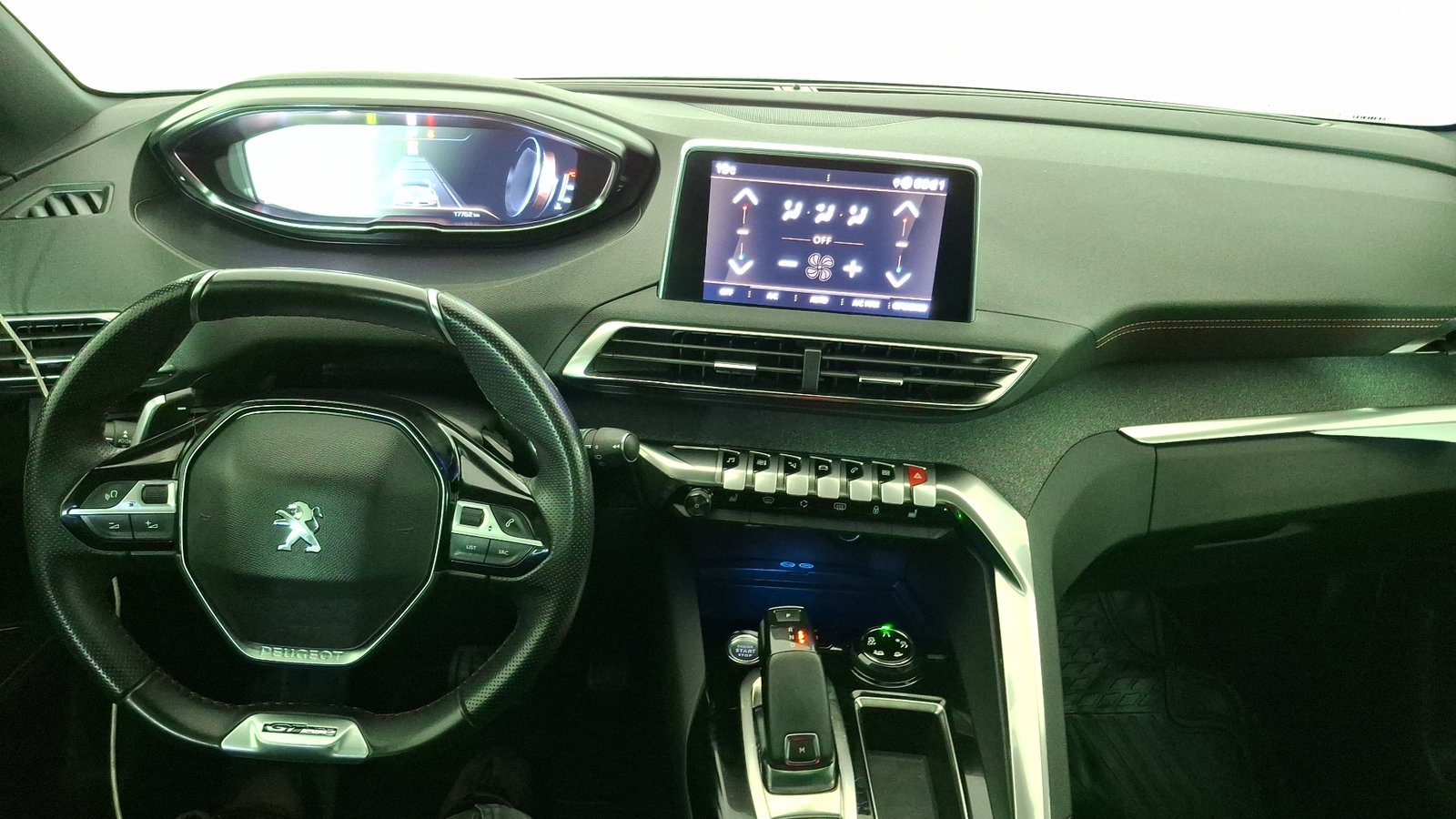 Peugeot 5008 2021 - Imagen 8 de 17