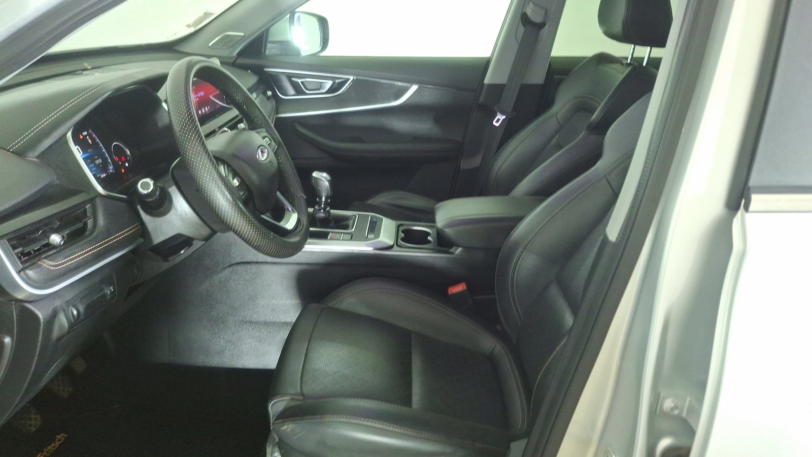 Chery Tiggo 8 2021 - Imagen 13 de 17