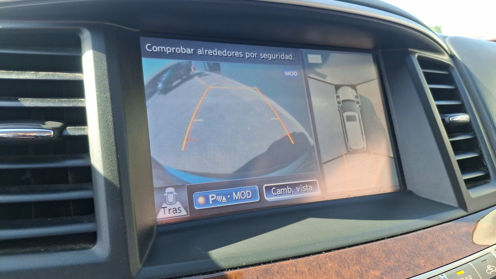 Infiniti QX60 2017 - Imagen 13 de 18