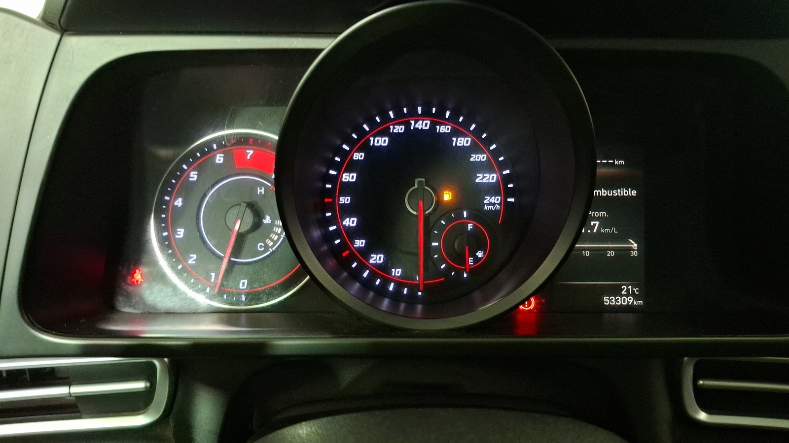 Hyundai Elantra 2022 - Imagen 9 de 16