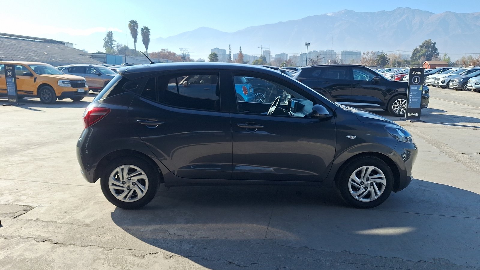 Hyundai Grand I10 2023 - Foto 5 de 15