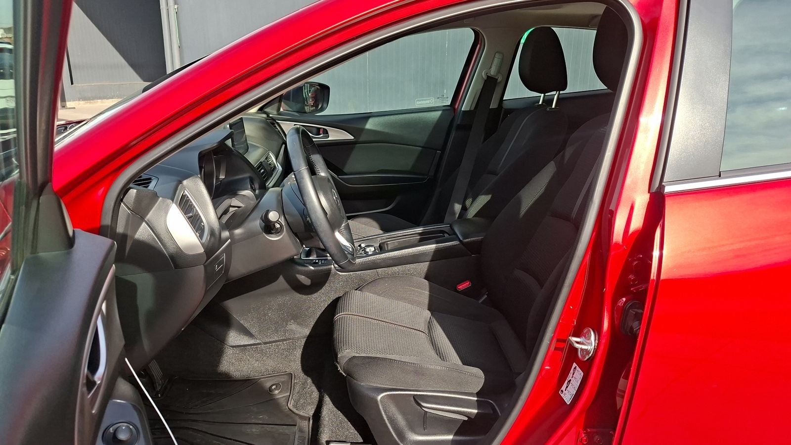 Mazda Mazda 3 2017 - Imagen 14 de 16