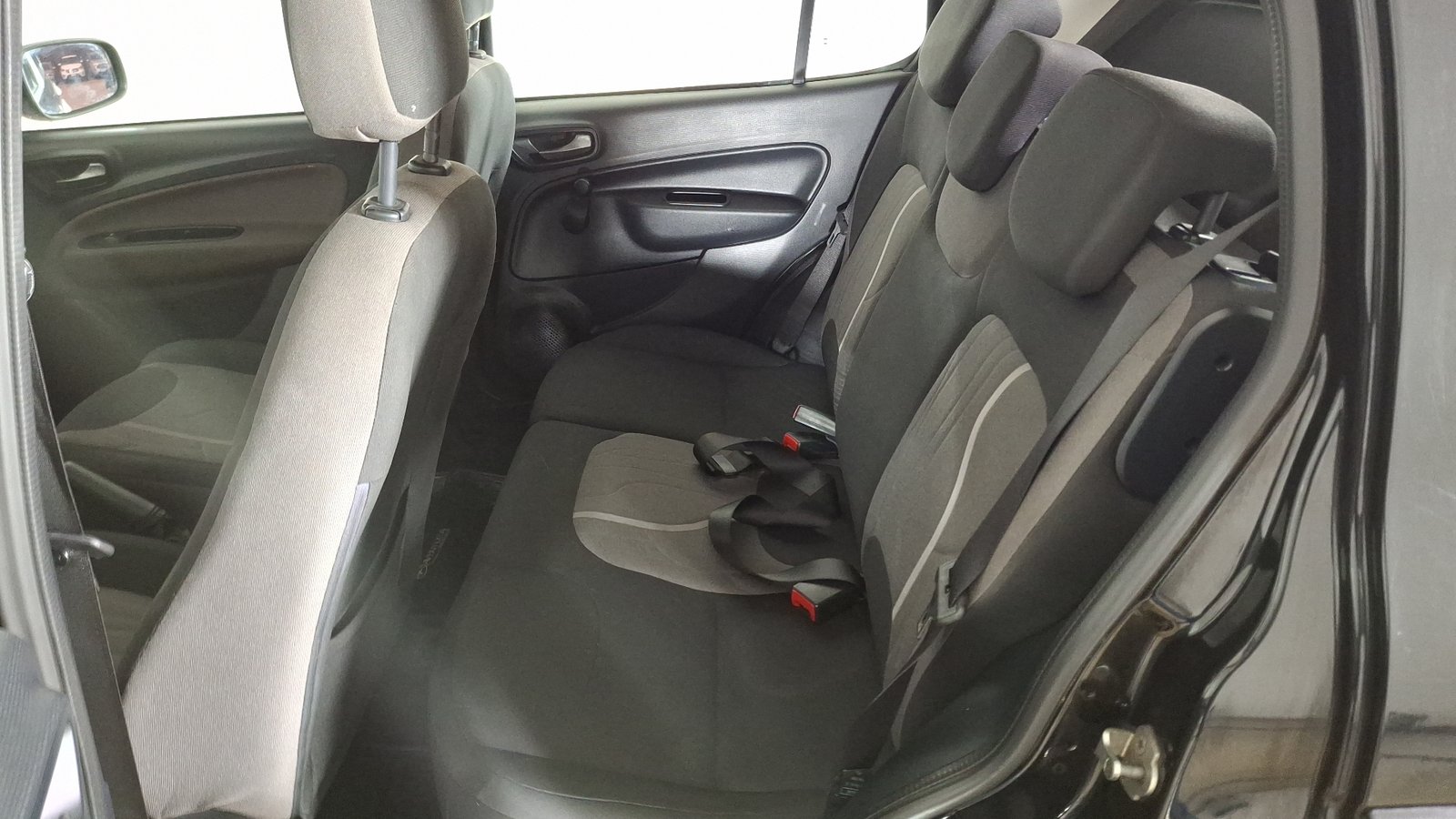 Fiat Uno 2019 - Imagen 12 de 14