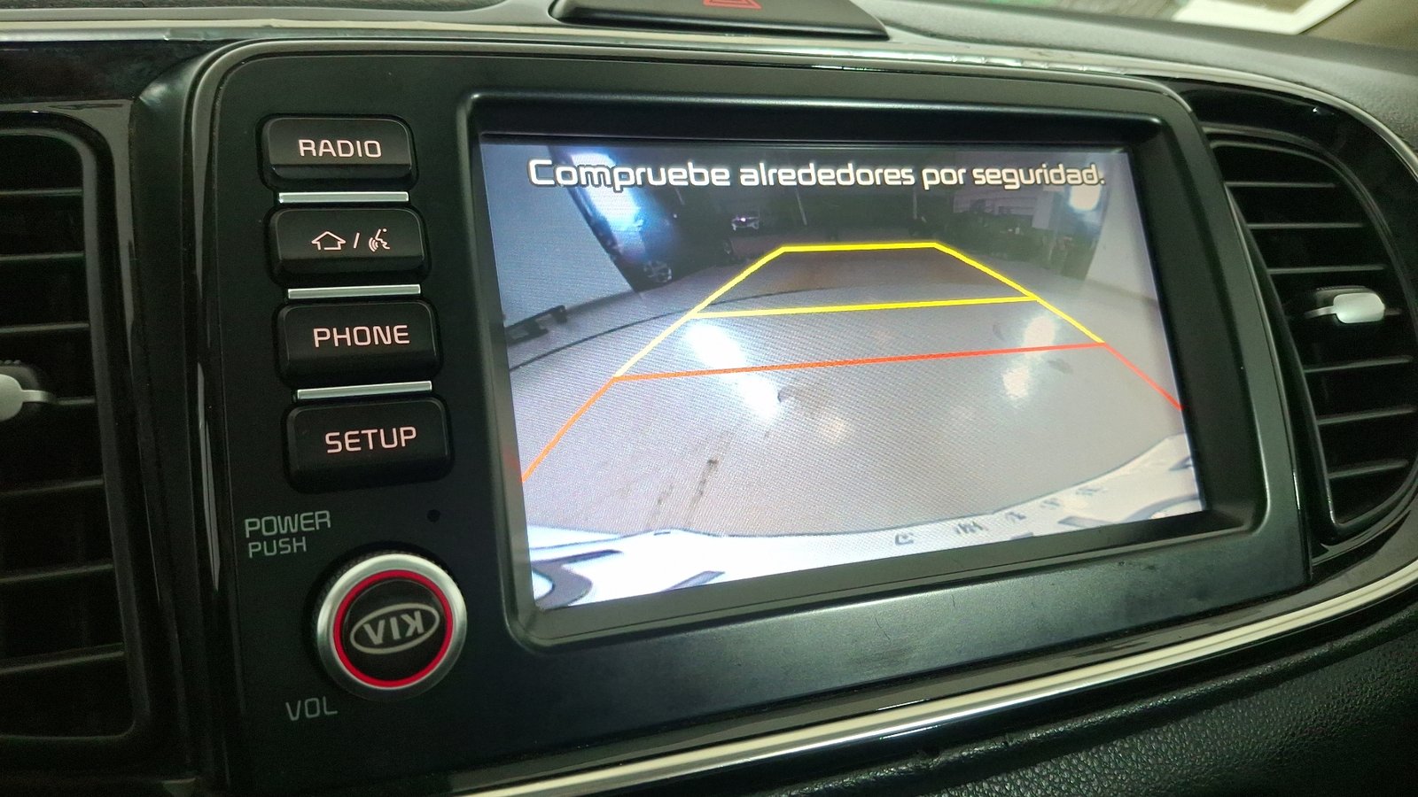 Kia Soluto 2021 - Imagen 12 de 16