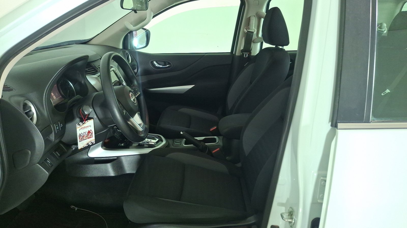 Nissan Navara 2024 - Imagen 13 de 16