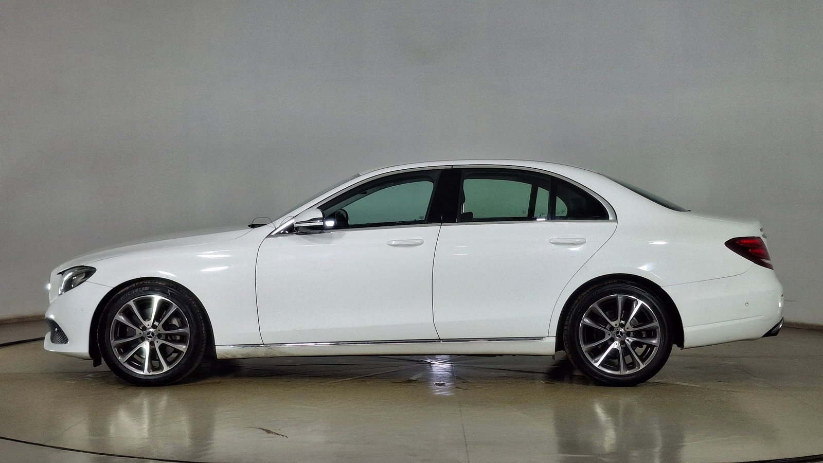 Mercedes Benz Clase E 2019 - Imagen 7 de 16