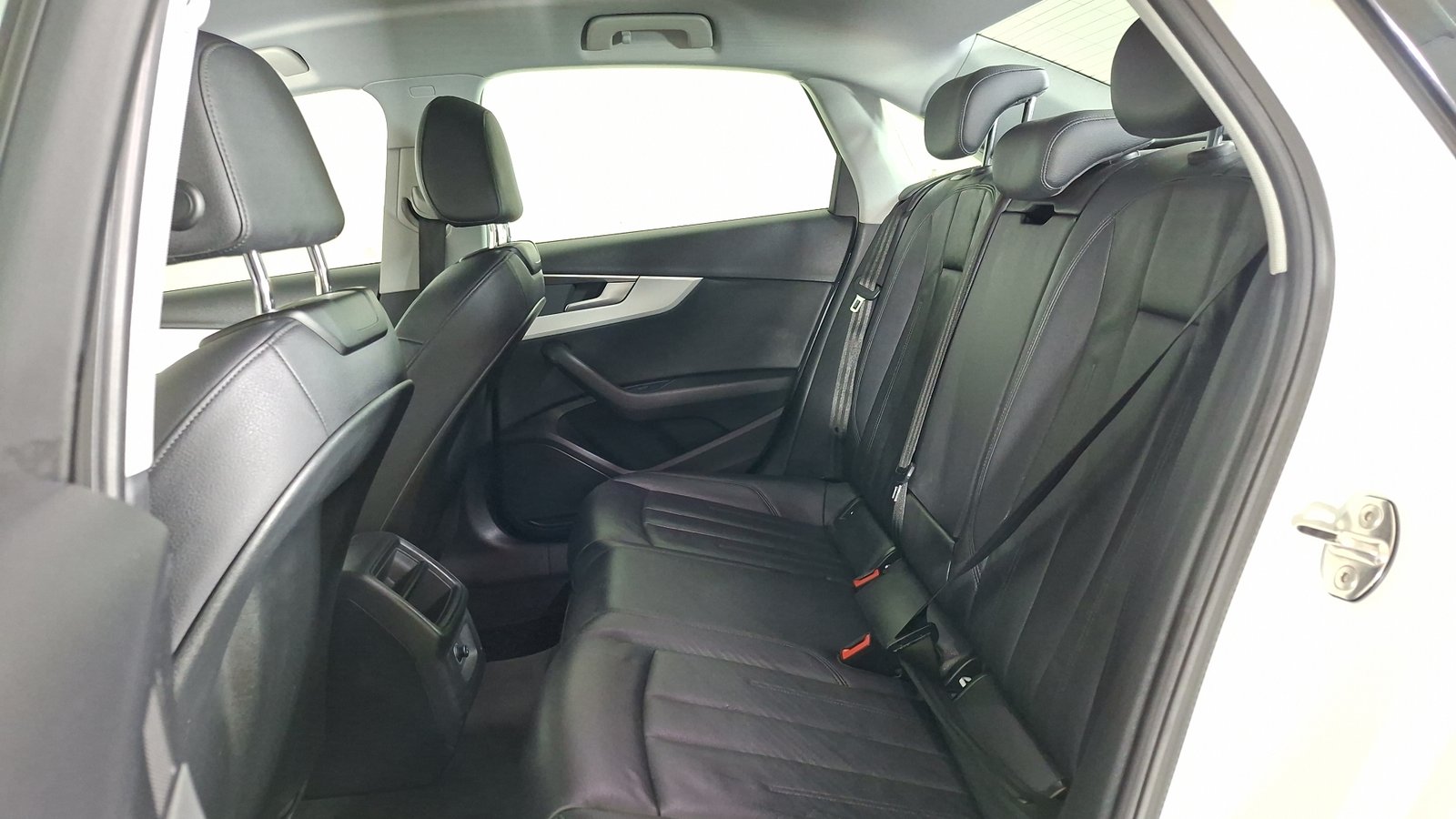 Audi A4 2018 - Imagen 15 de 17