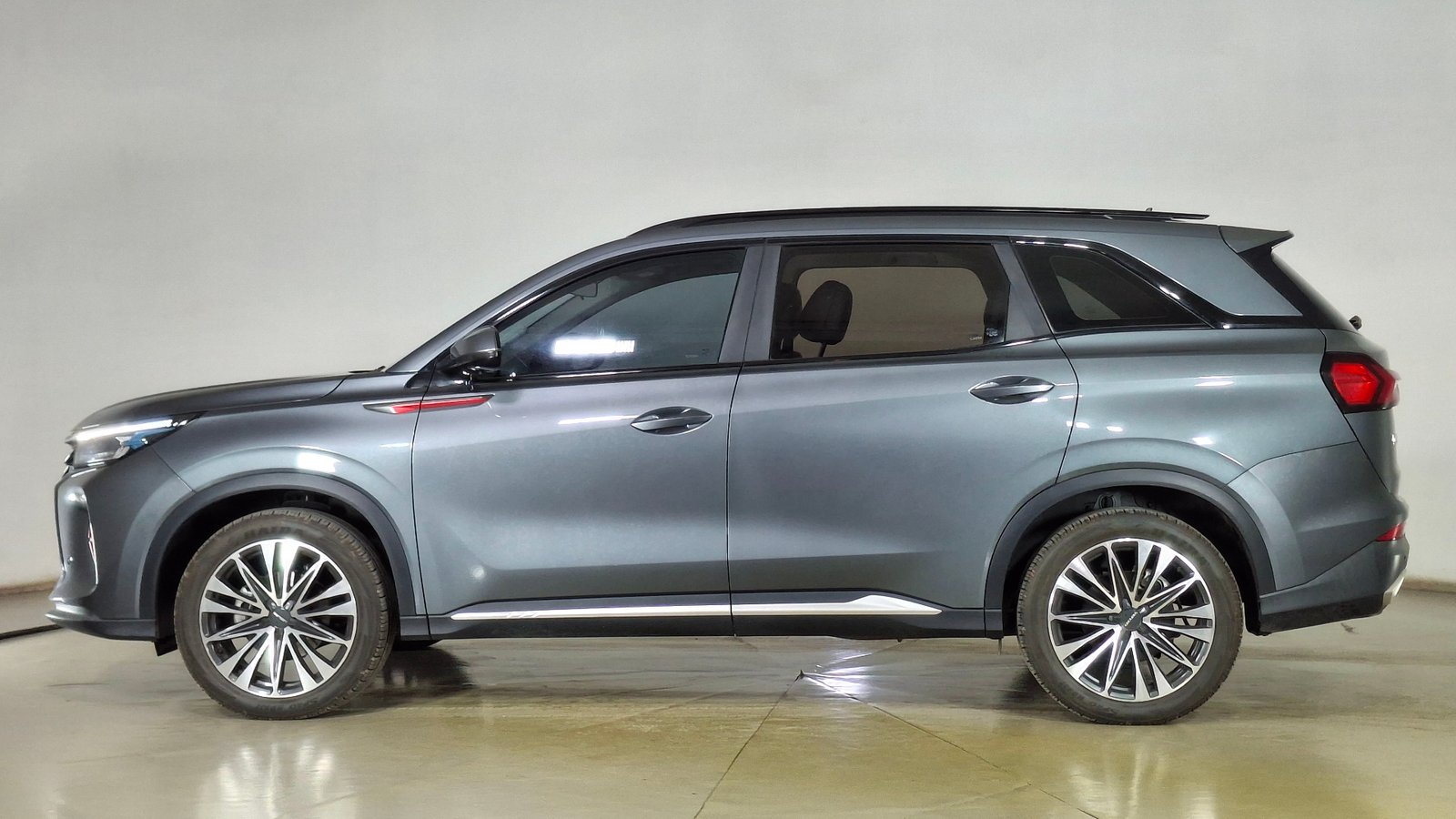 Dfsk Suv 600 2024 - Imagen 7 de 17