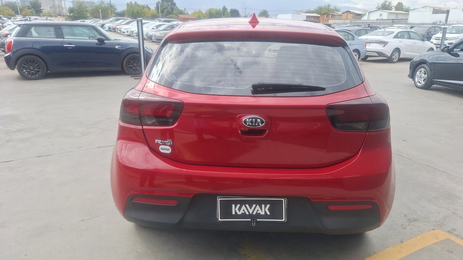 Kia RIO 5 2021 - Imagen 3 de 15