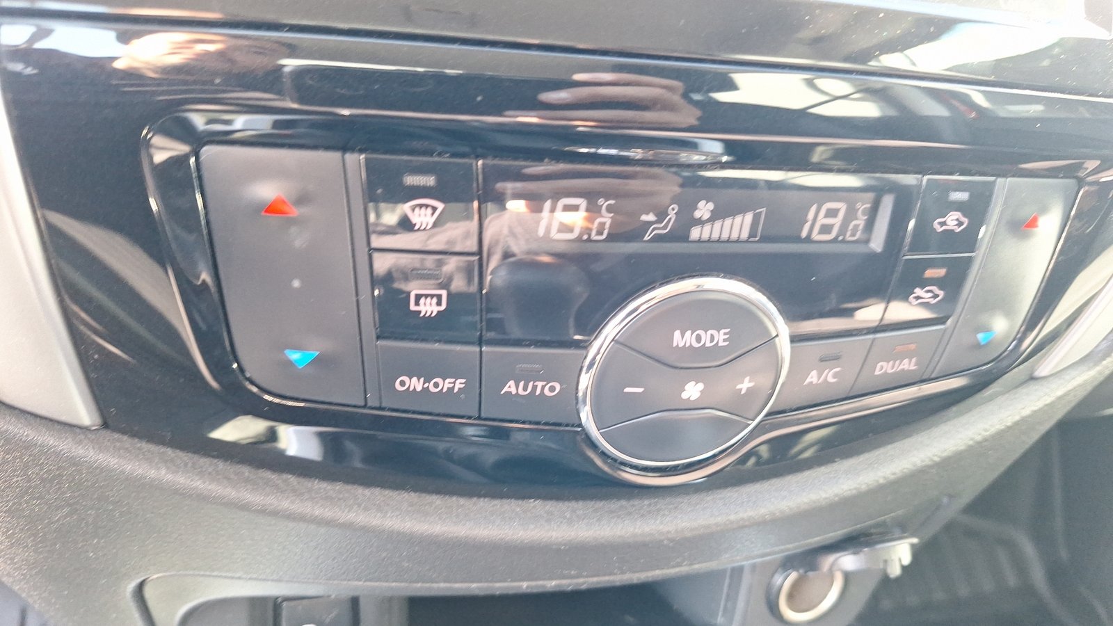 Nissan Navara 2023 - Imagen 15 de 15