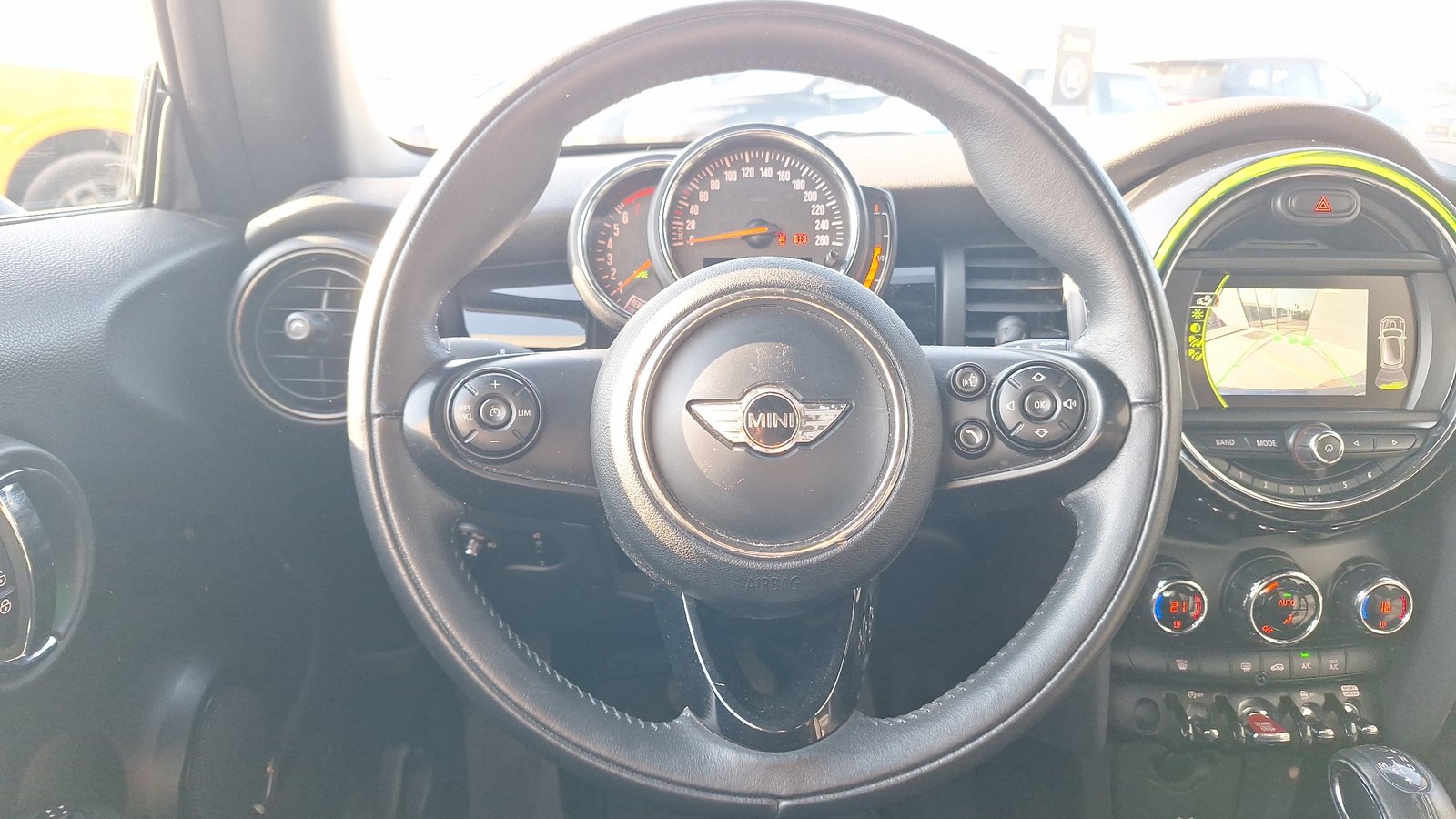 Mini Cooper 2018 - Imagen 8 de 15