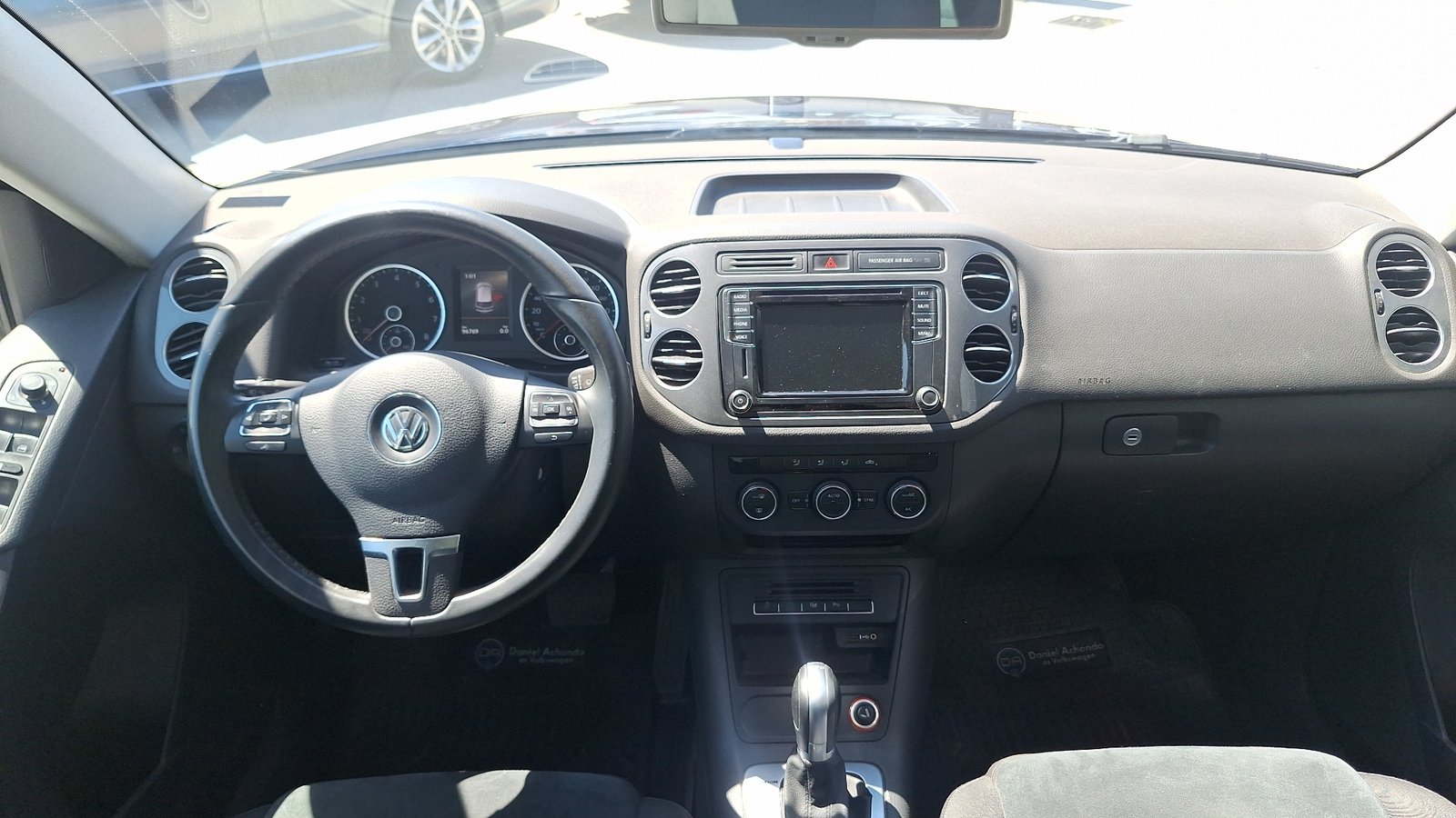 Volkswagen Tiguan 2017 - Imagen 6 de 15