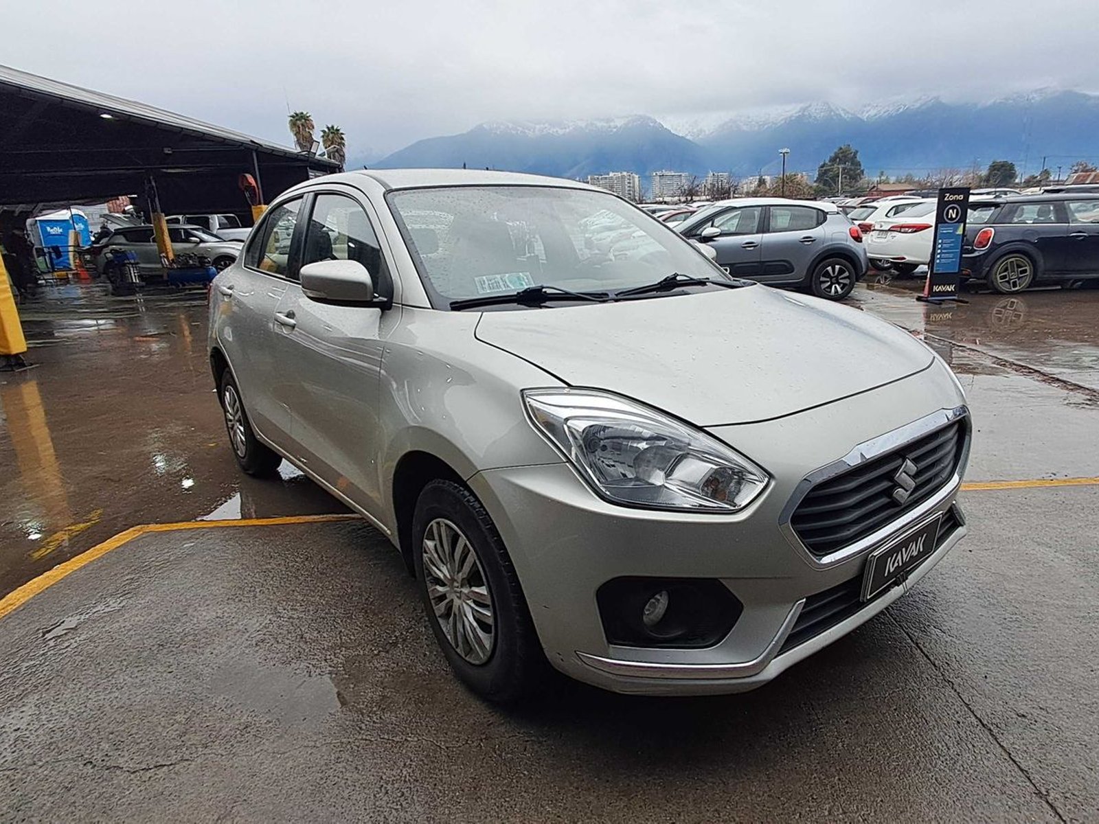 Suzuki Dzire 2020 - Foto 3 de 4