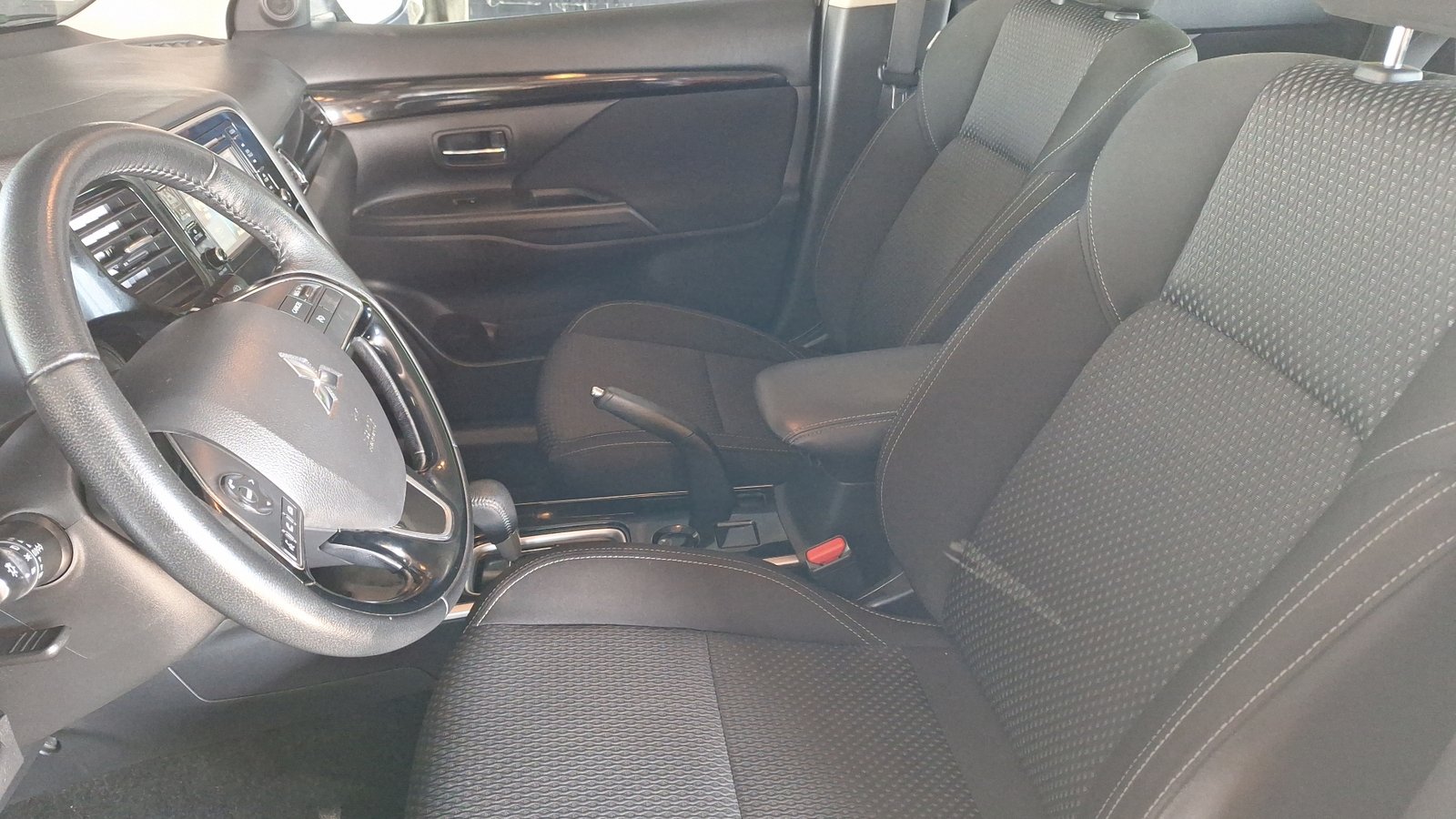 Mitsubishi Outlander 2023 - Imagen 14 de 15