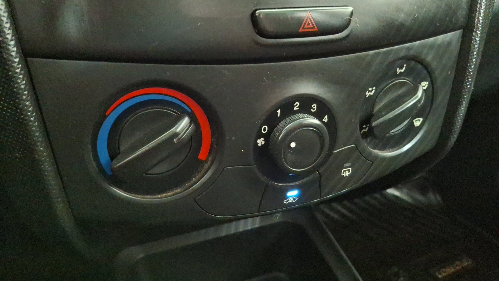 Chevrolet Sail 2014 - Imagen 14 de 15
