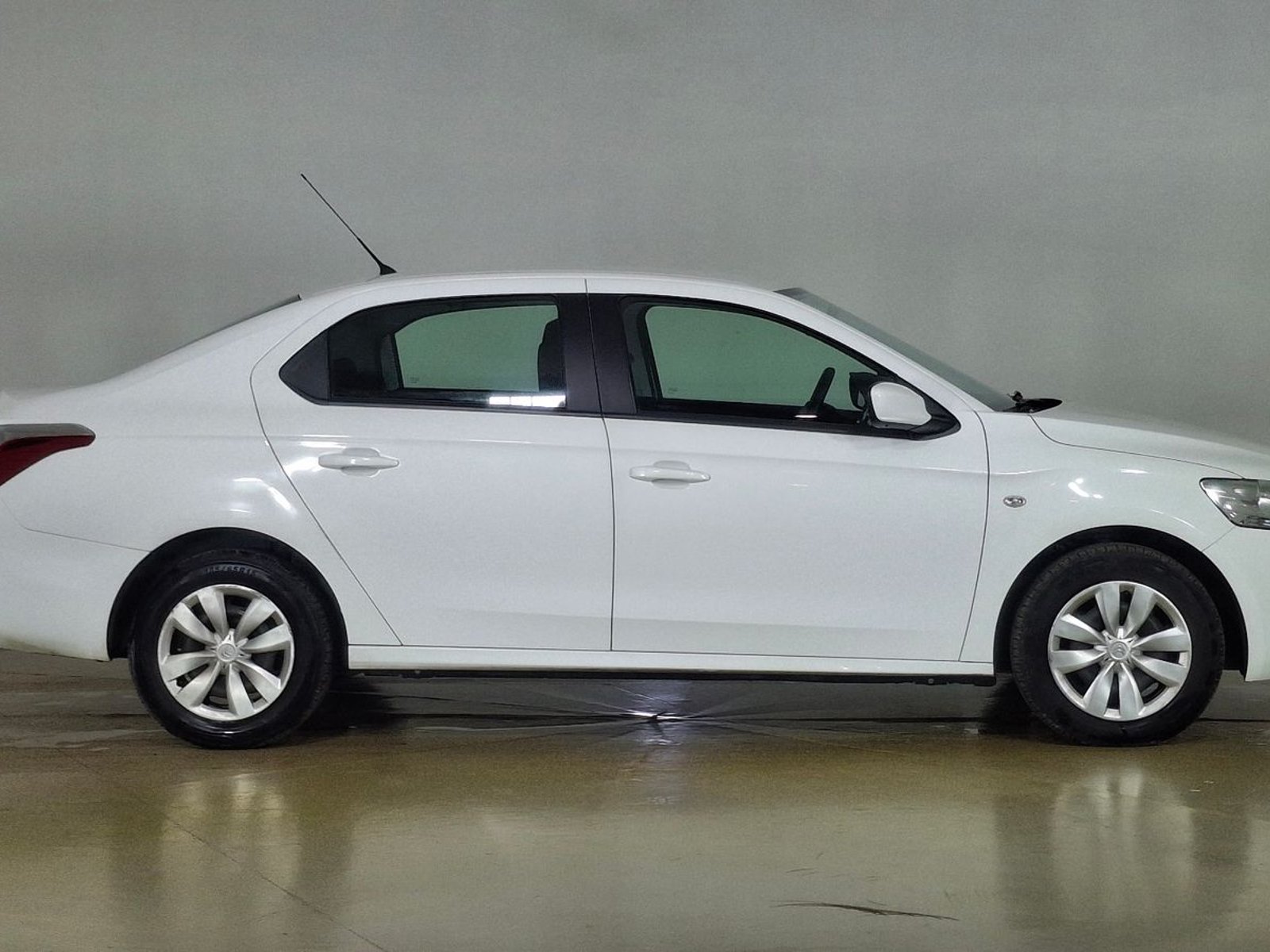 Citroën C-ElyséE 2015 - Foto 4 de 15