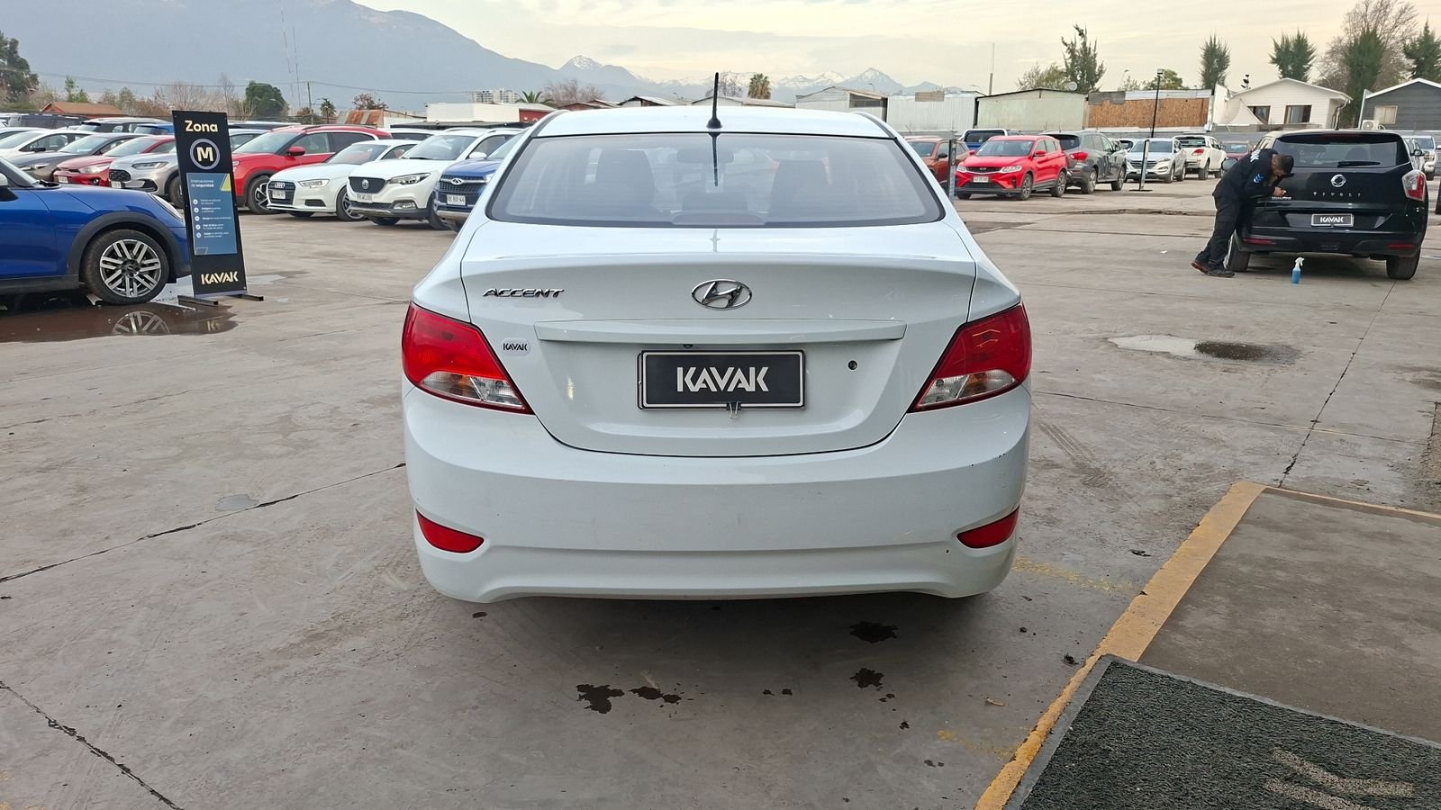 Hyundai Accent 2017 - Imagen 3 de 15