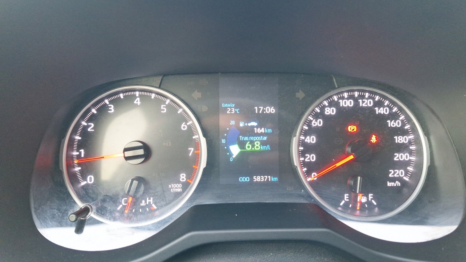 Toyota RAV4 2021 - Imagen 9 de 15