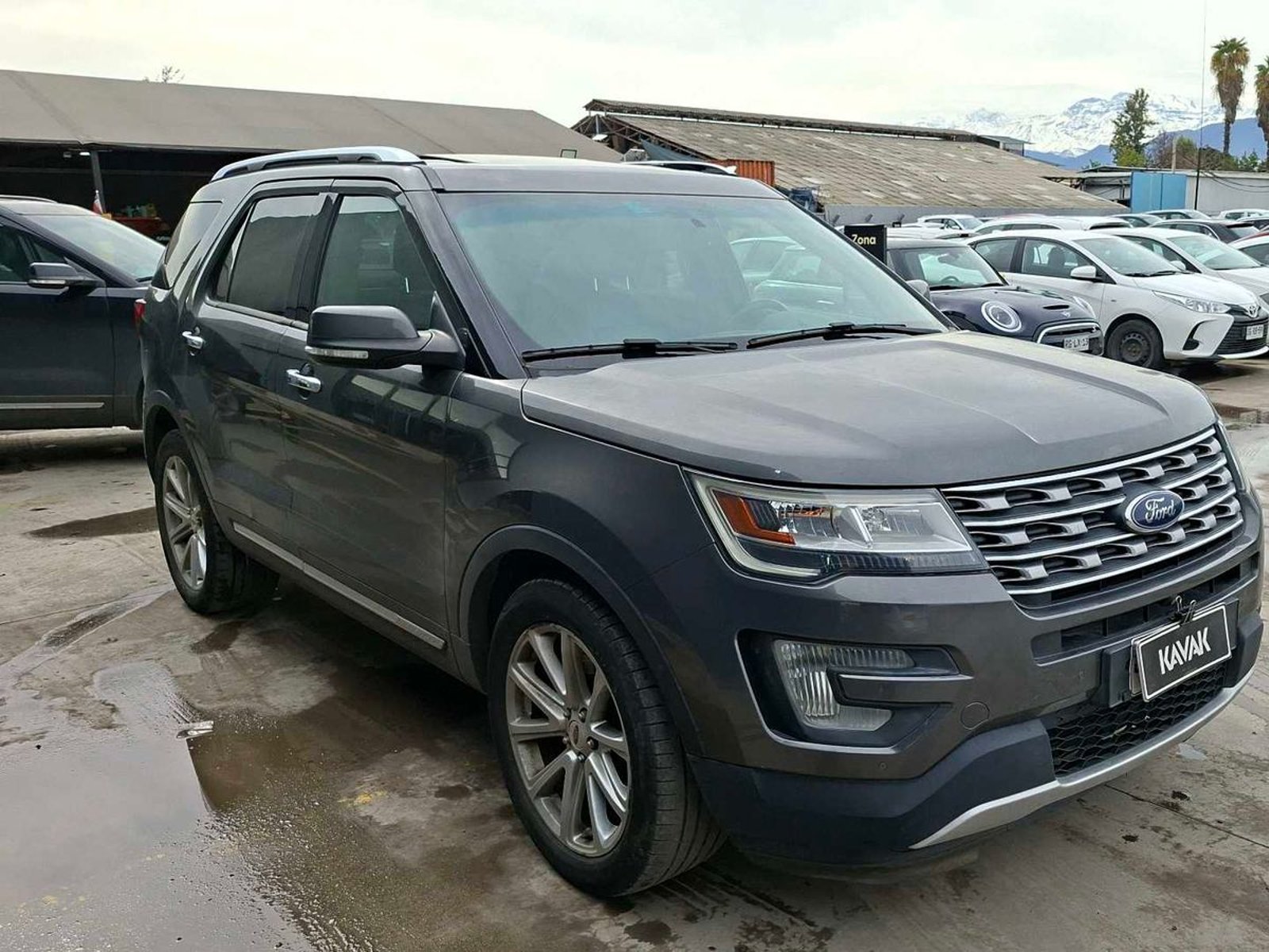 Ford Explorer 2017 - Foto 3 de 4