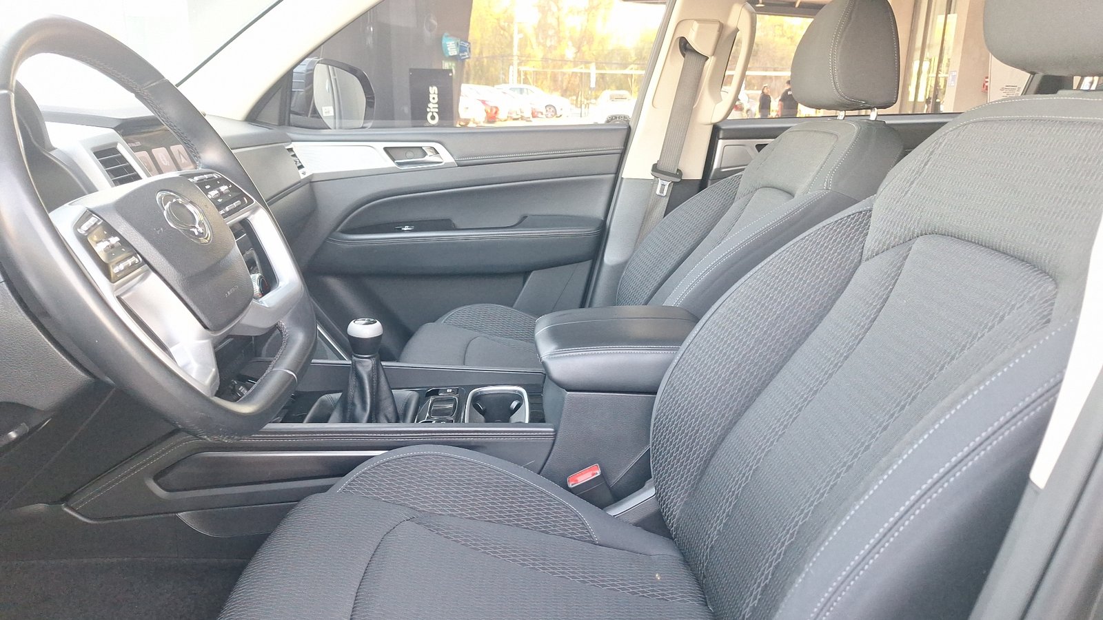 Ssangyong Rexton 2023 - Imagen 15 de 16