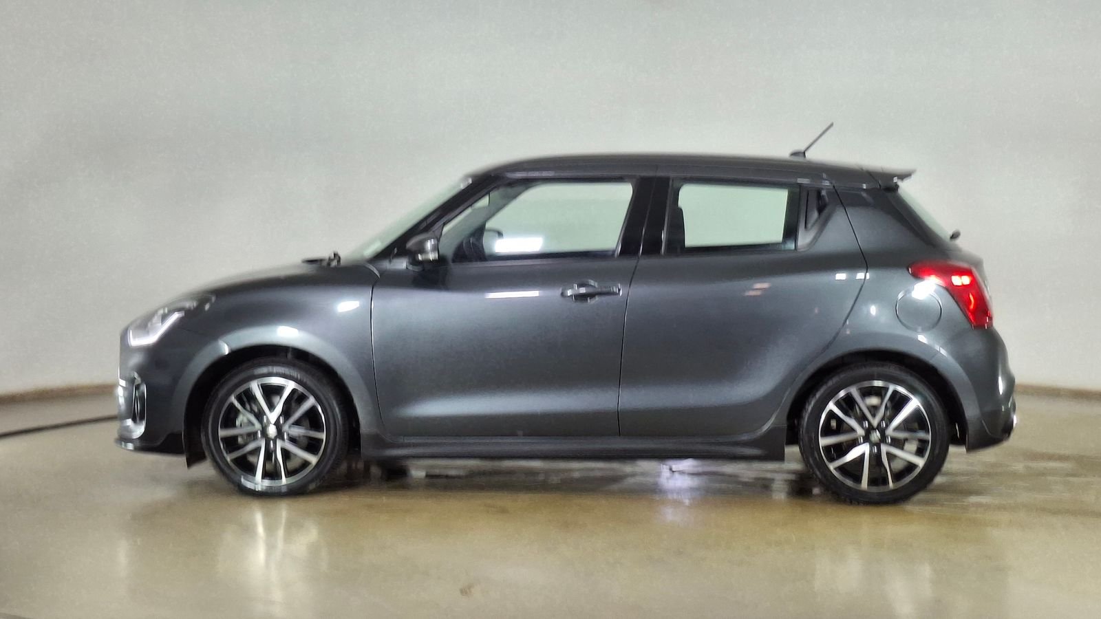 Suzuki Swift 2023 - Imagen 7 de 16