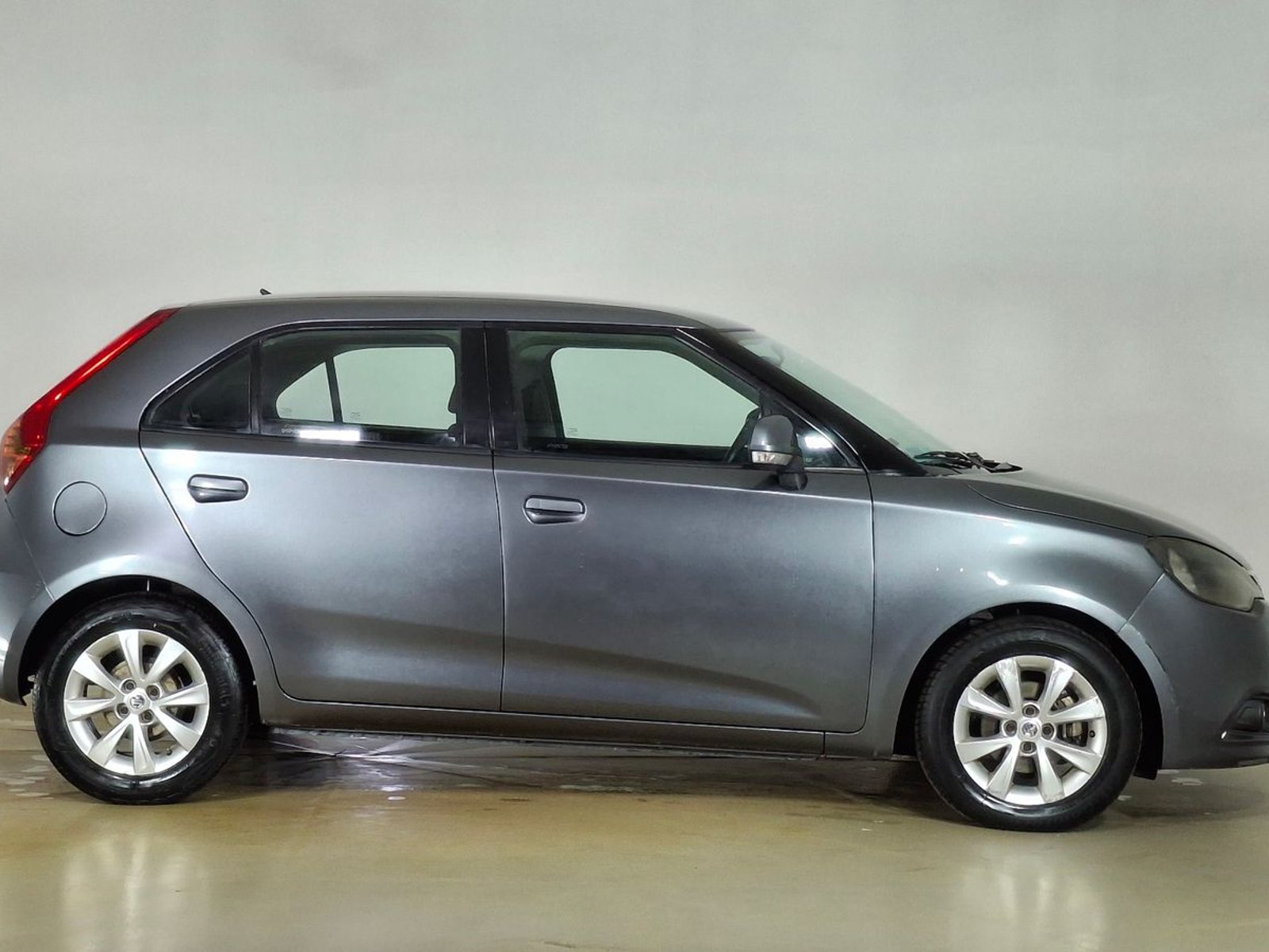 MG 3 2014 - Foto 4 de 15