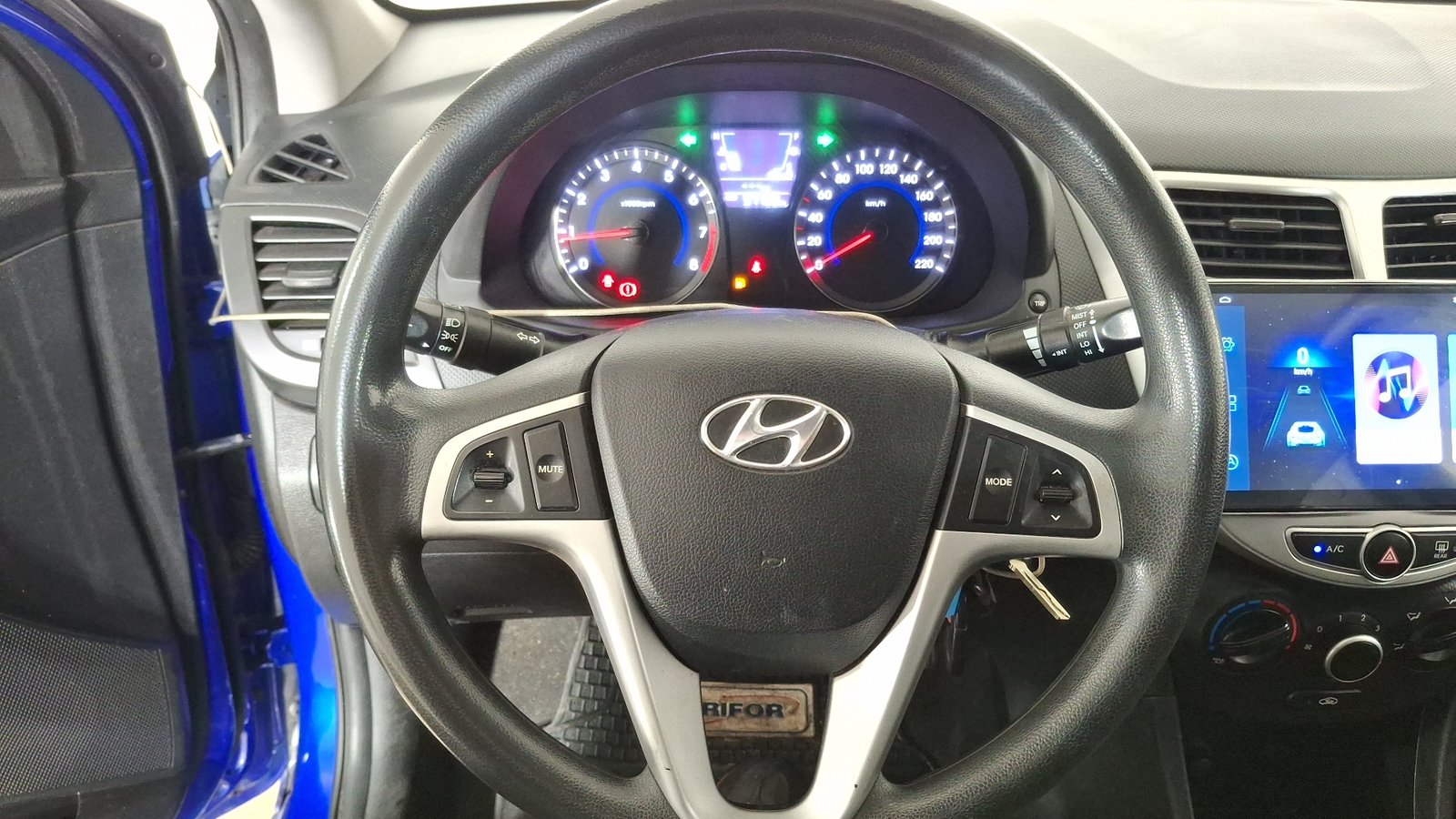 Hyundai Accent 2015 - Imagen 8 de 15